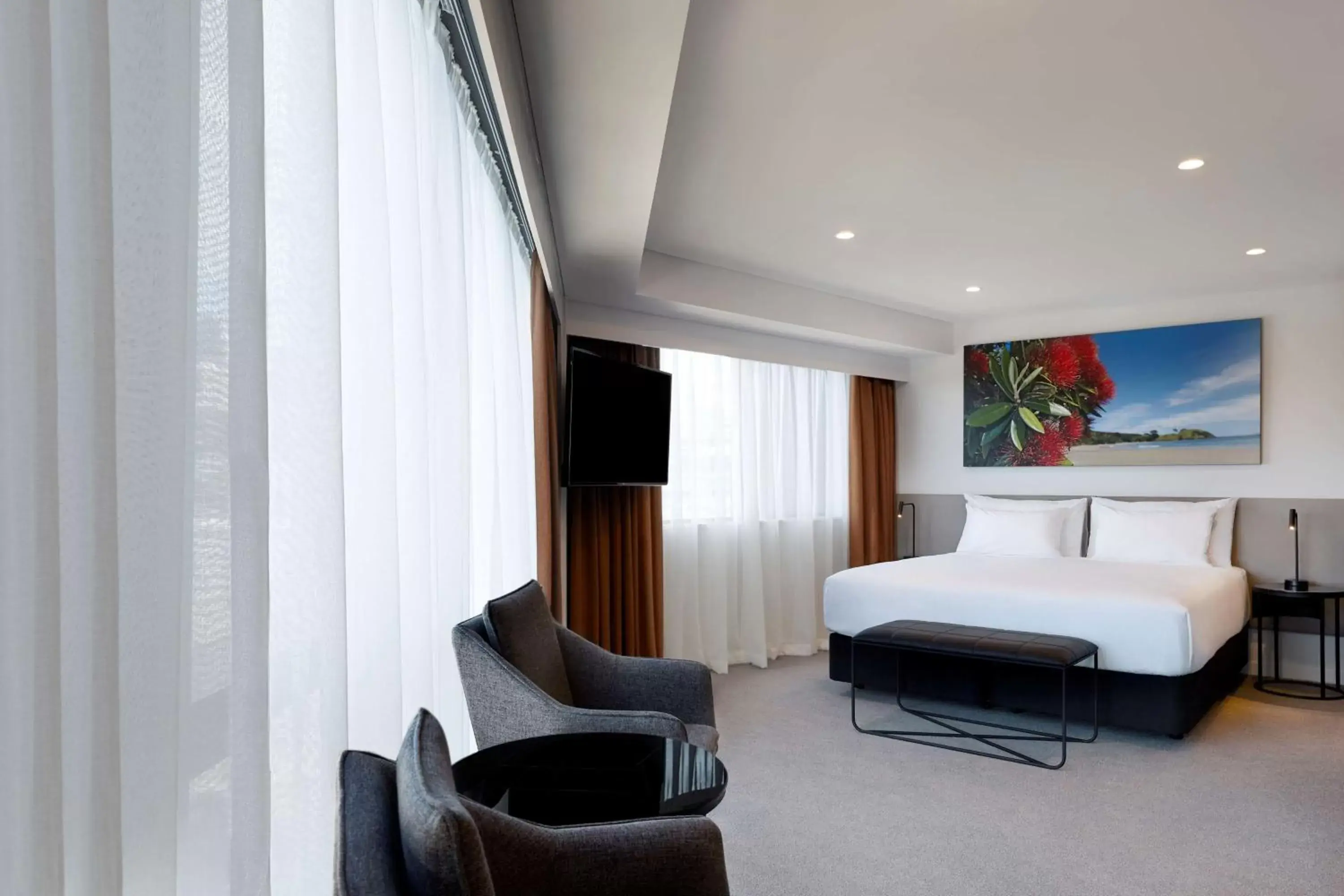 Photo of the whole room in Travelodge Hotel Auckland Wynyard Quarter