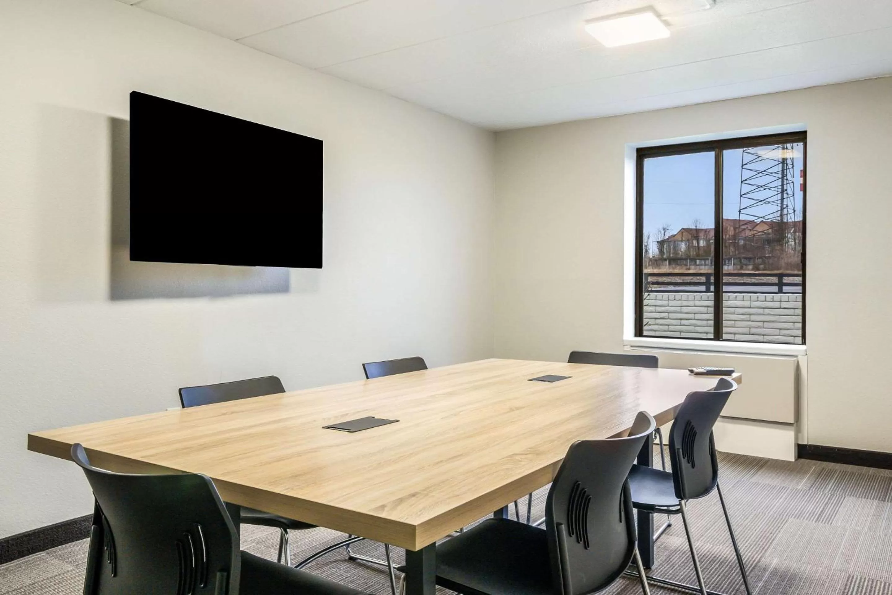 On site in Clarion Pointe Richmond North near University