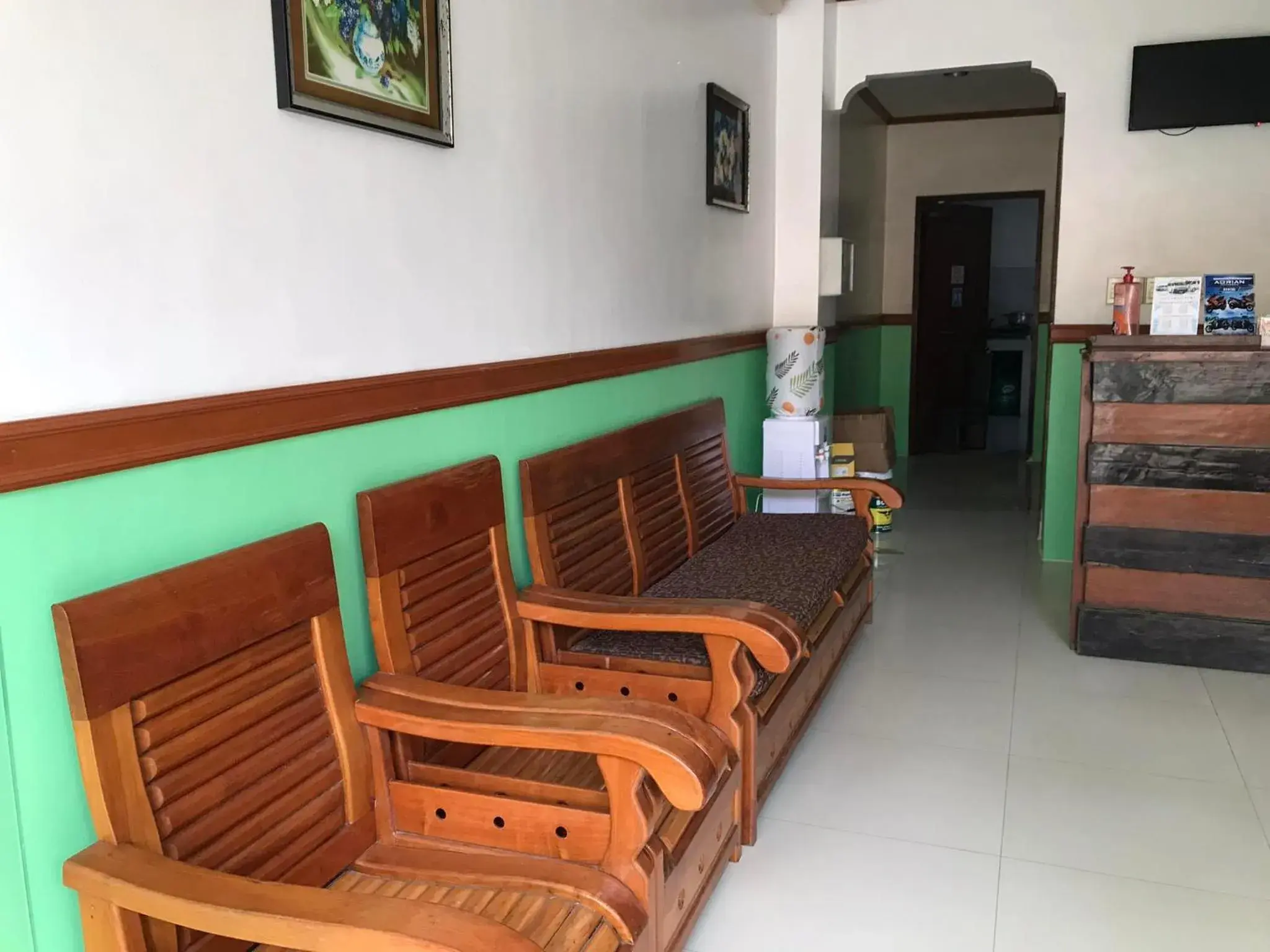 Lobby or reception, Seating Area in Garnet Hotel