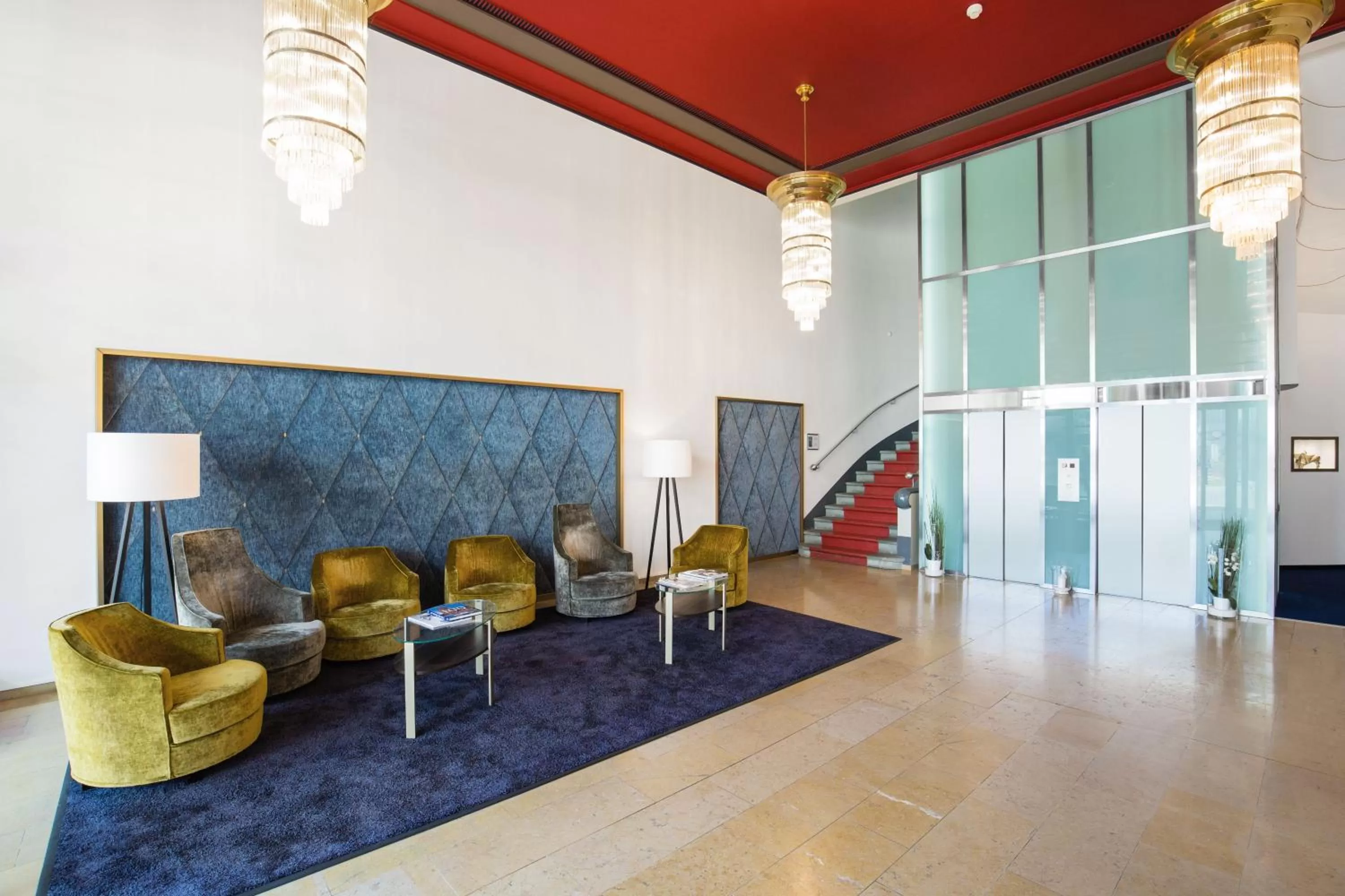 Seating area in GLANDON Rooms Elite