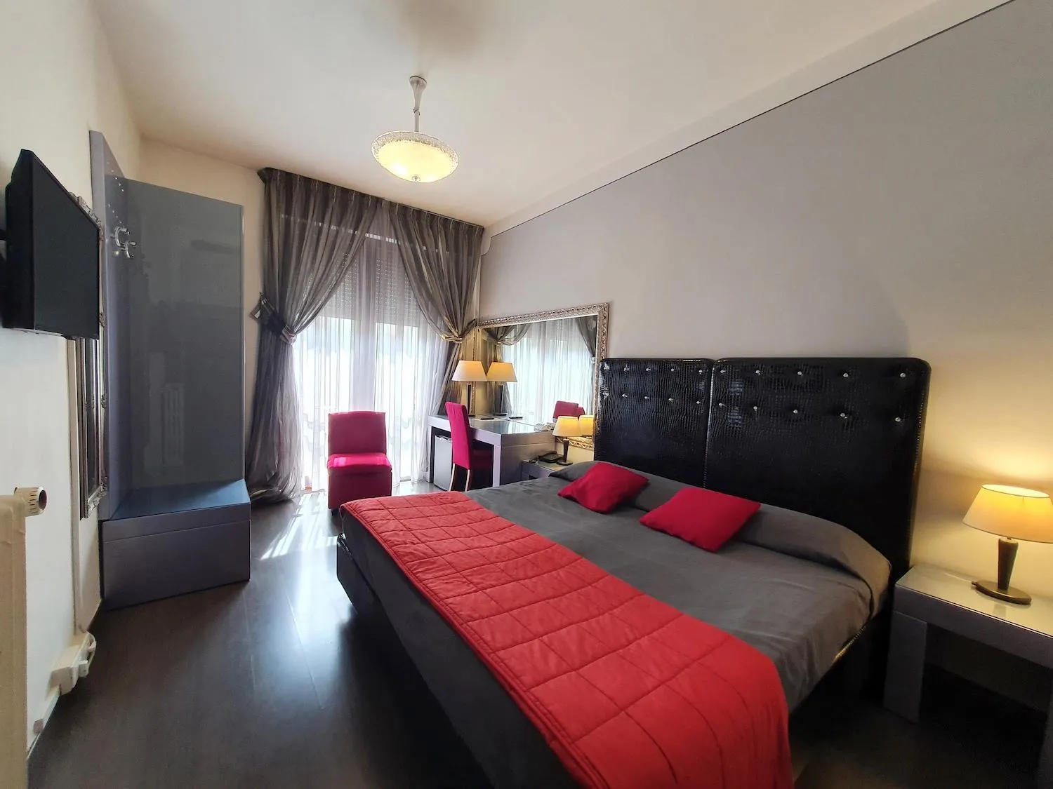 Bed in Hotel Continentale