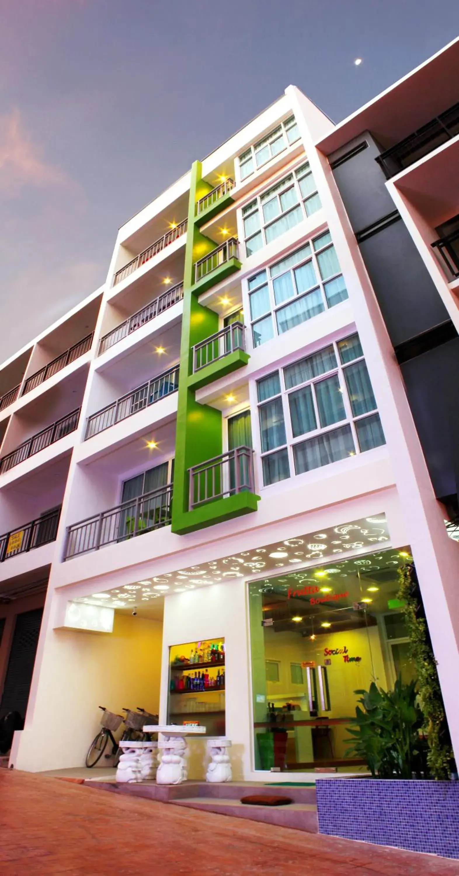 Facade/entrance in The Frutta Boutique Facade/entrance in The Frutta Boutique