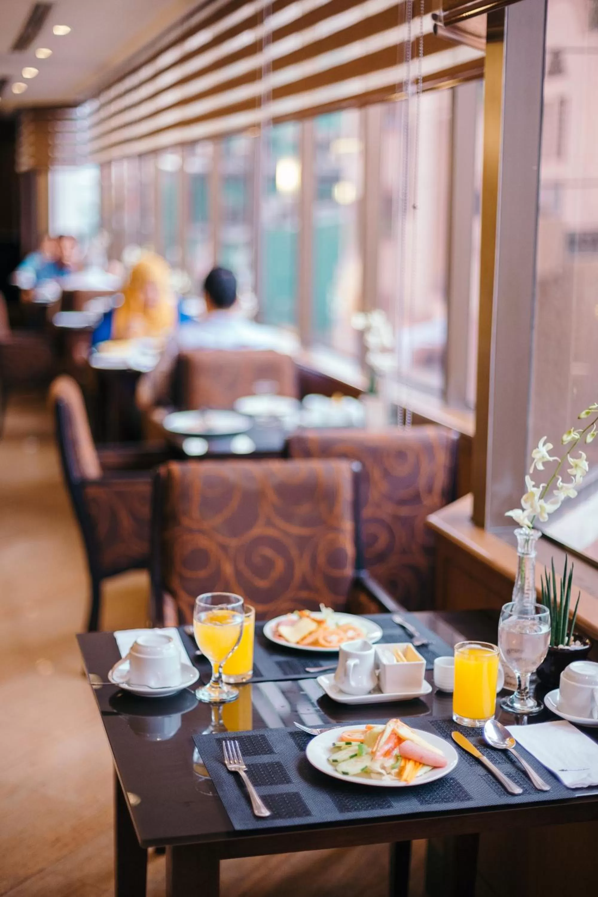 Restaurant/places to eat in City Garden Hotel Makati