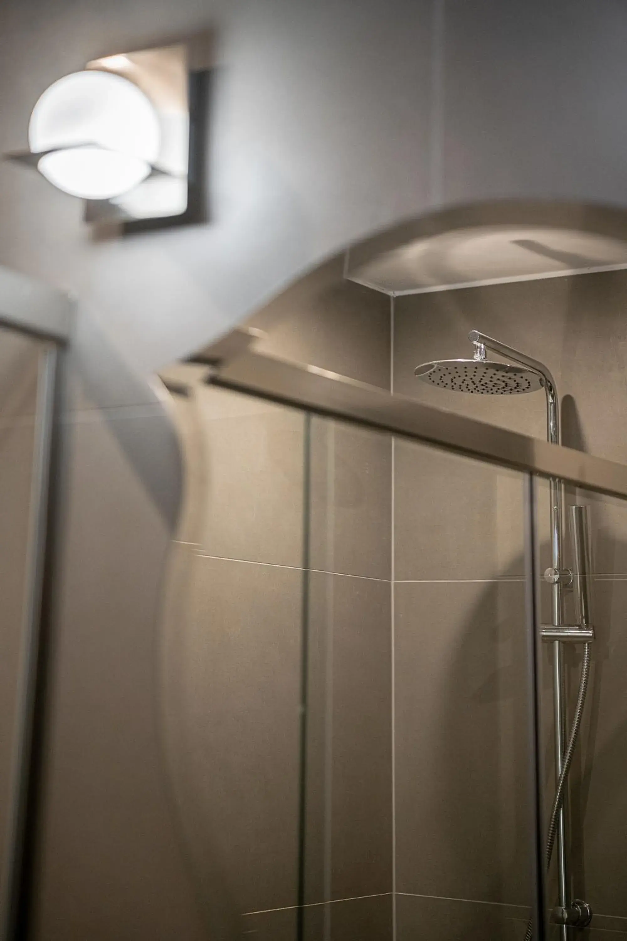 Shower, Bathroom in Elia Palatino Hotel