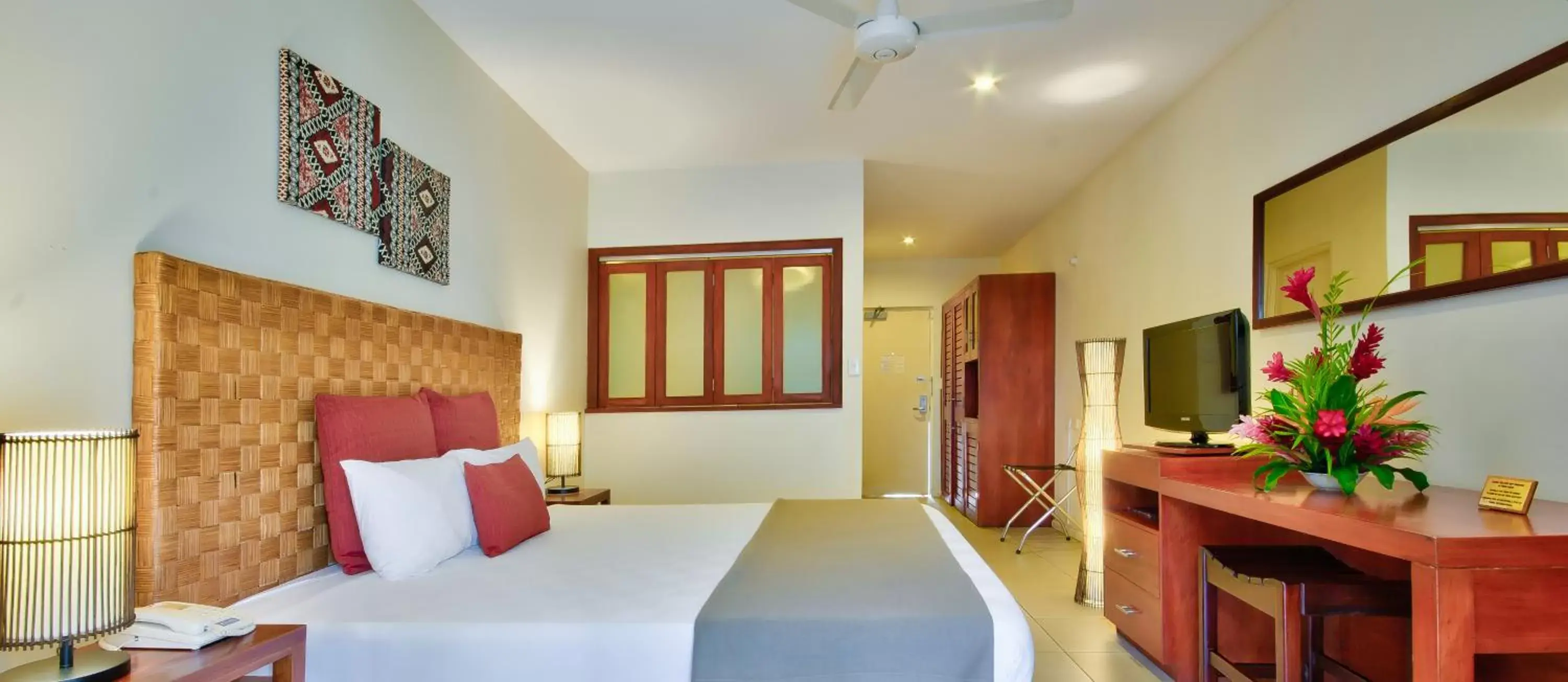 Bedroom in Tanoa International Hotel