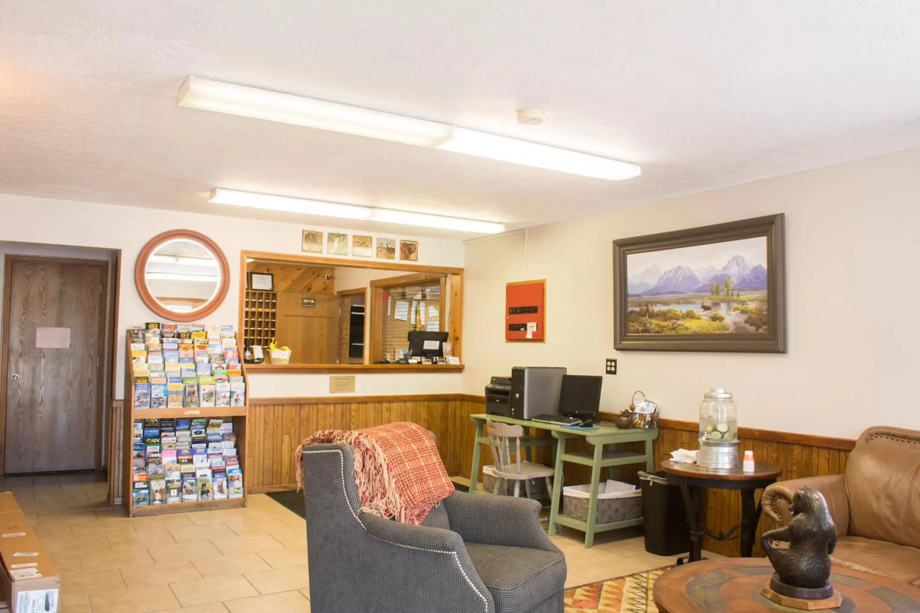 Lobby or reception in Flat Creek Inn