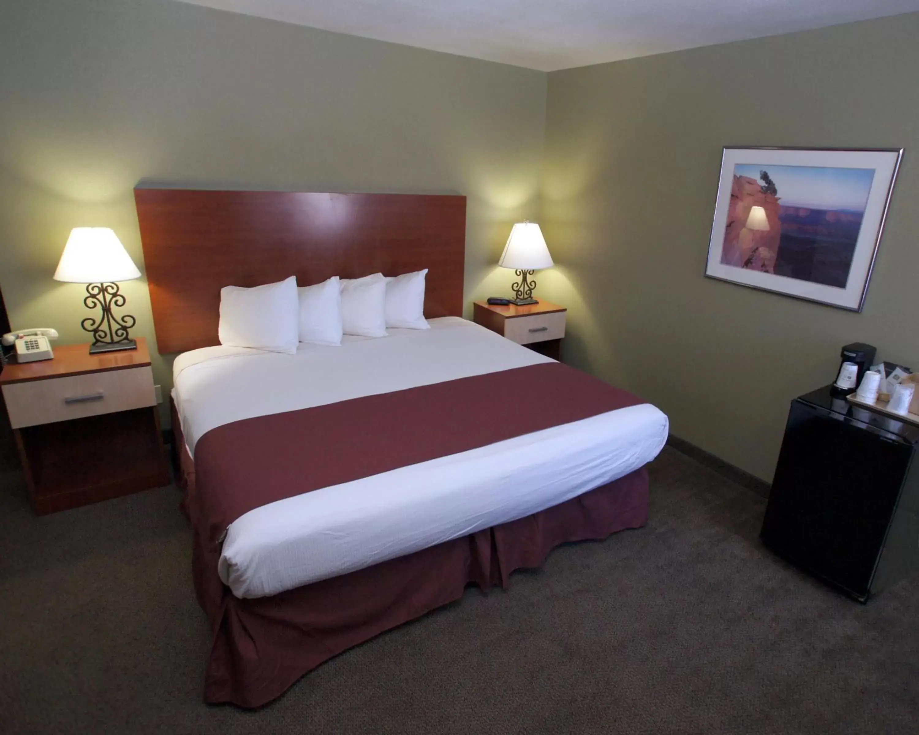 King Room - Disability Access in Best Western Red Hills