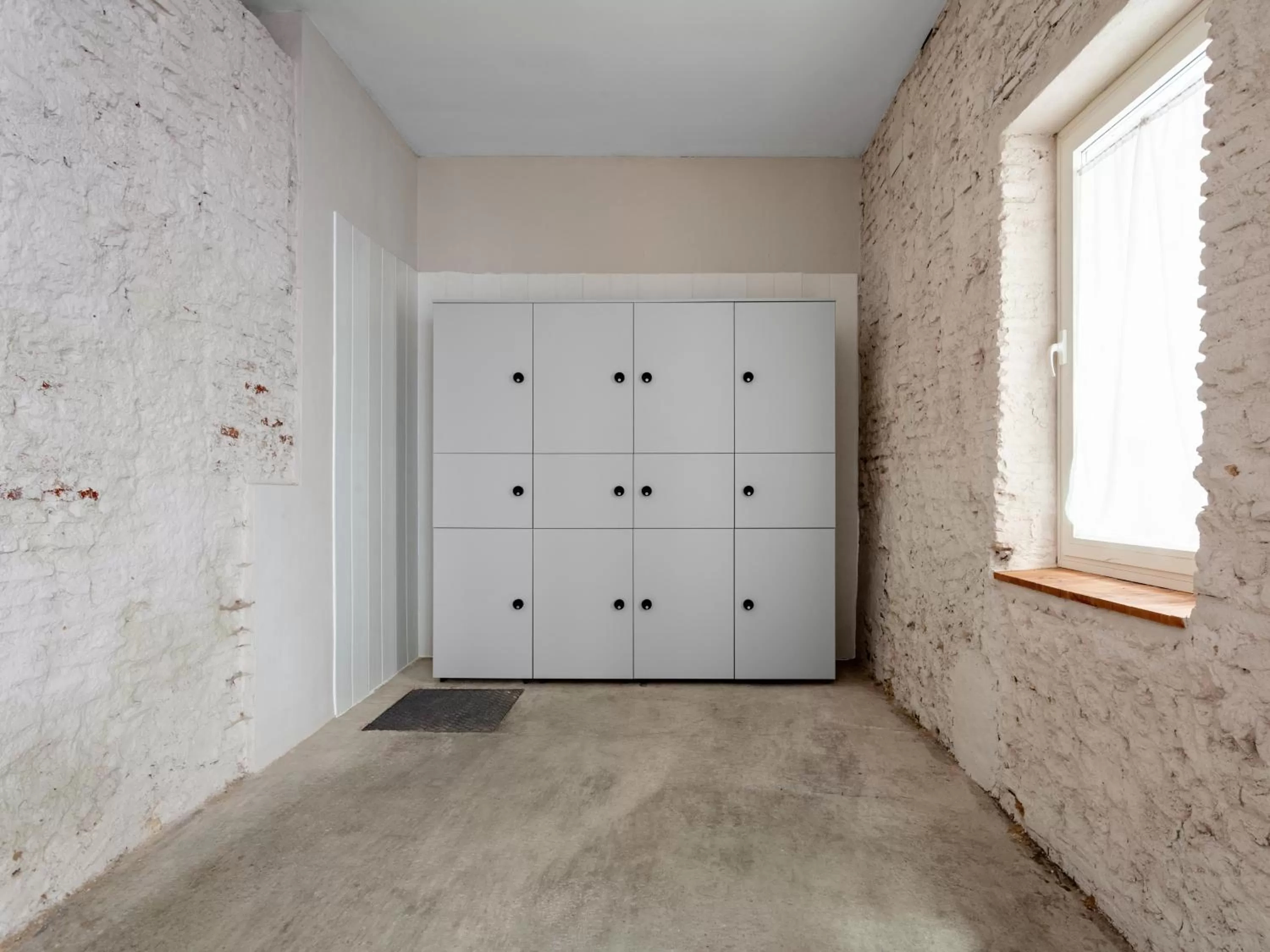 microwave in Numa Seville Jondo