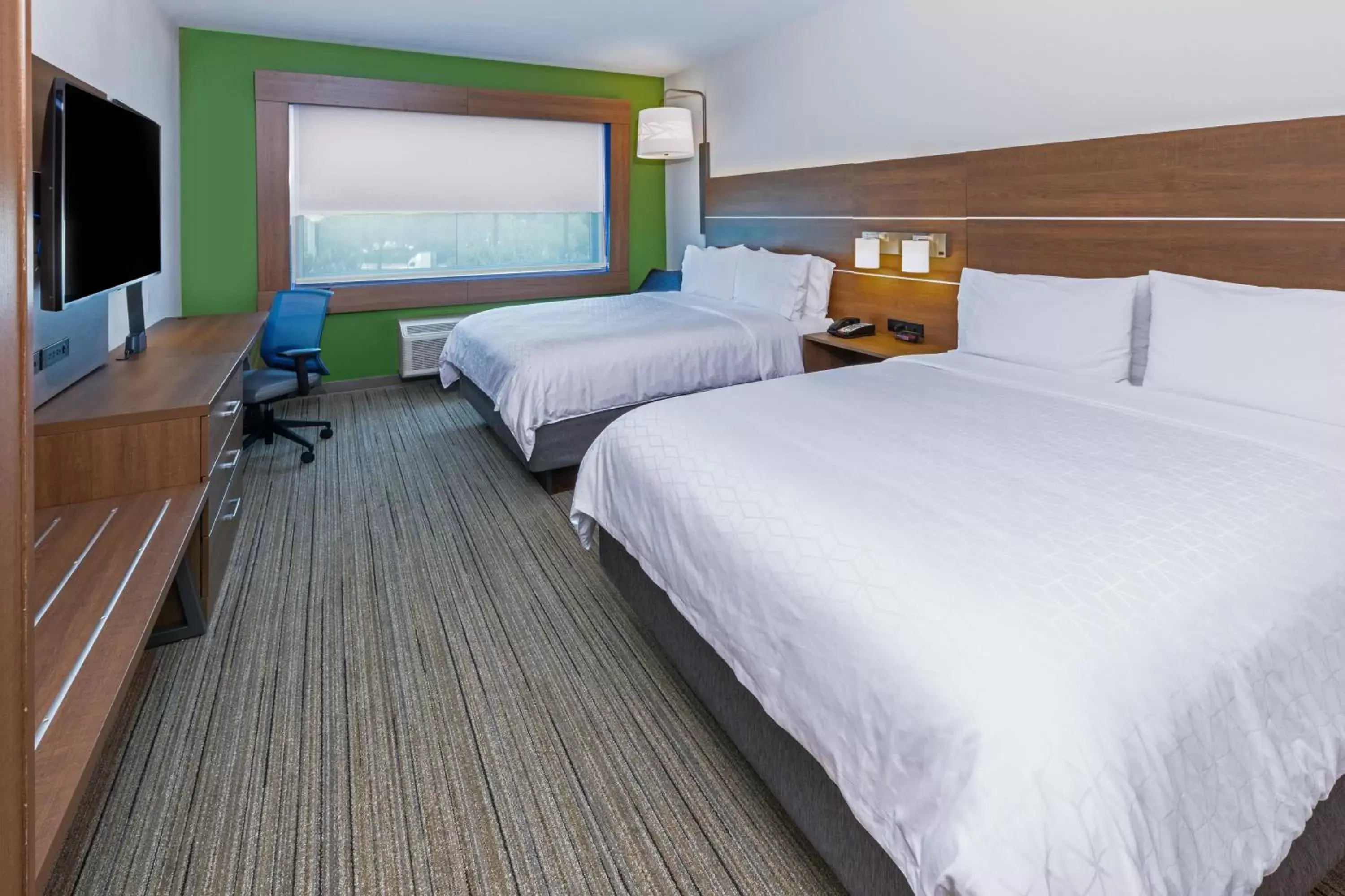 Photo of the whole room, Bed in Holiday Inn Express & Suites - Stafford NW - Sugar Land, an IHG Hotel