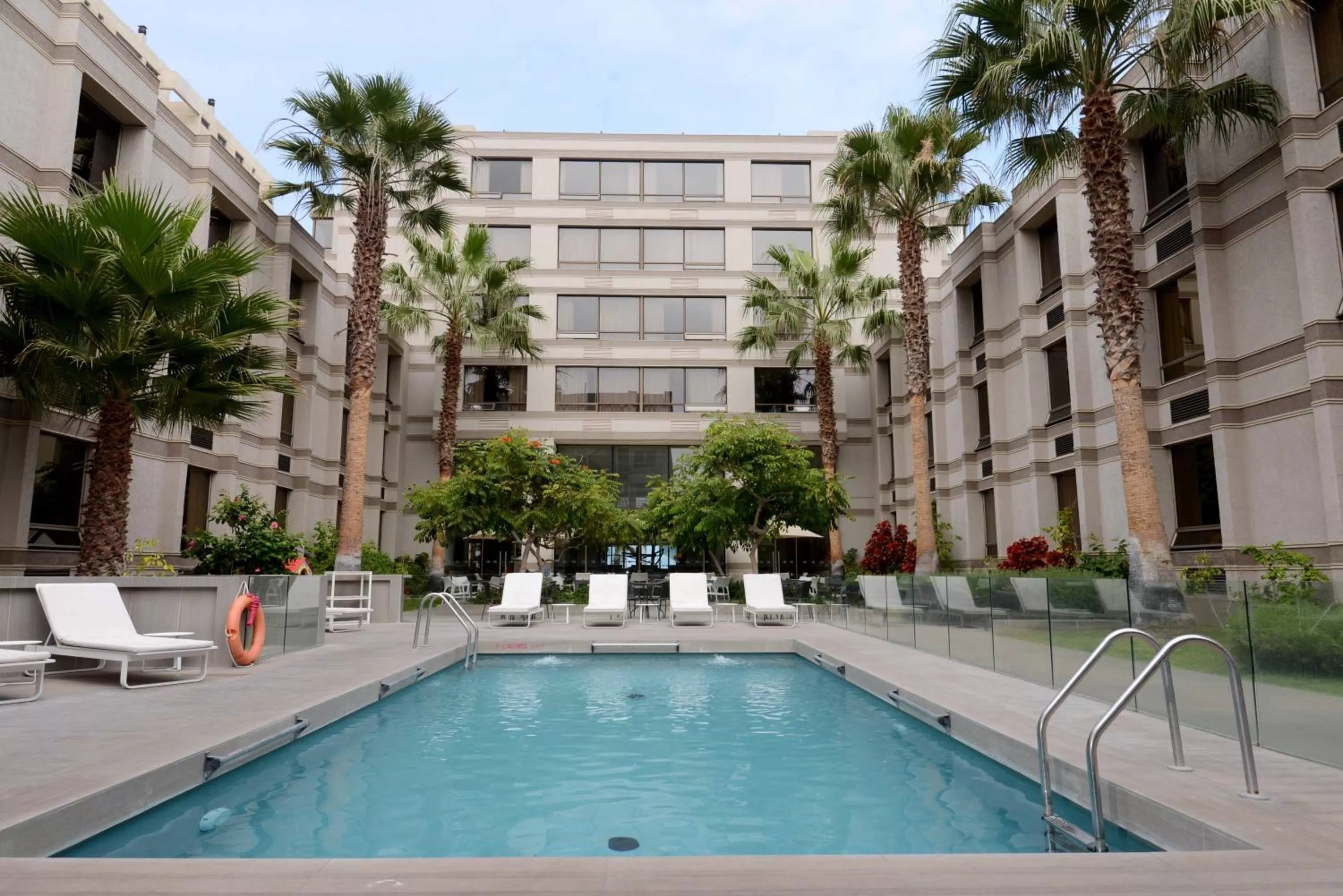 Swimming pool in Holiday Inn Express - Iquique by IHG