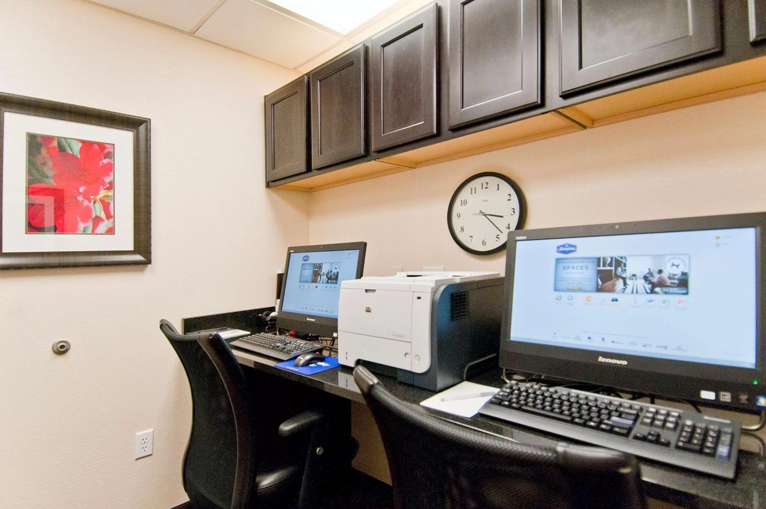 Business facilities in Hampton Inn Maumelle