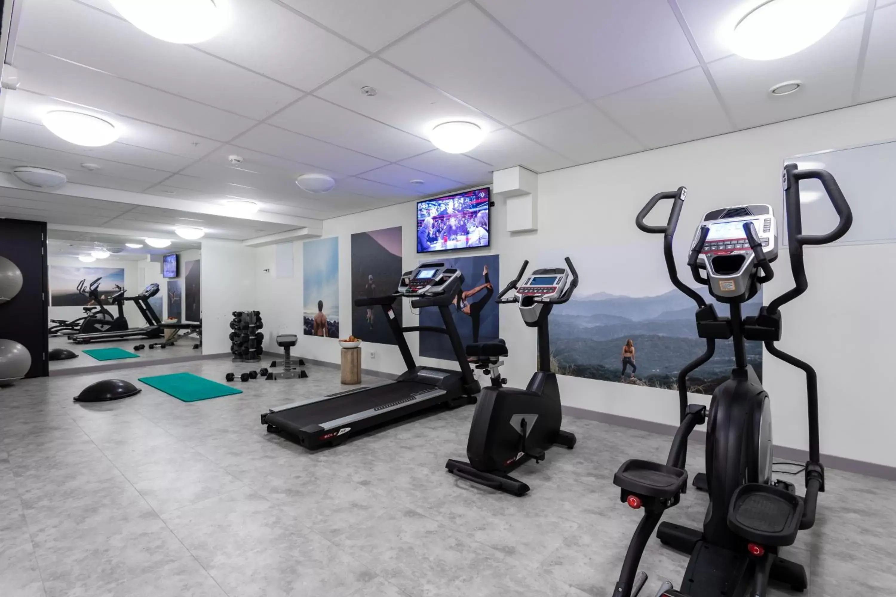 Fitness centre/facilities, Fitness Center/Facilities in Urban Lodge Hotel