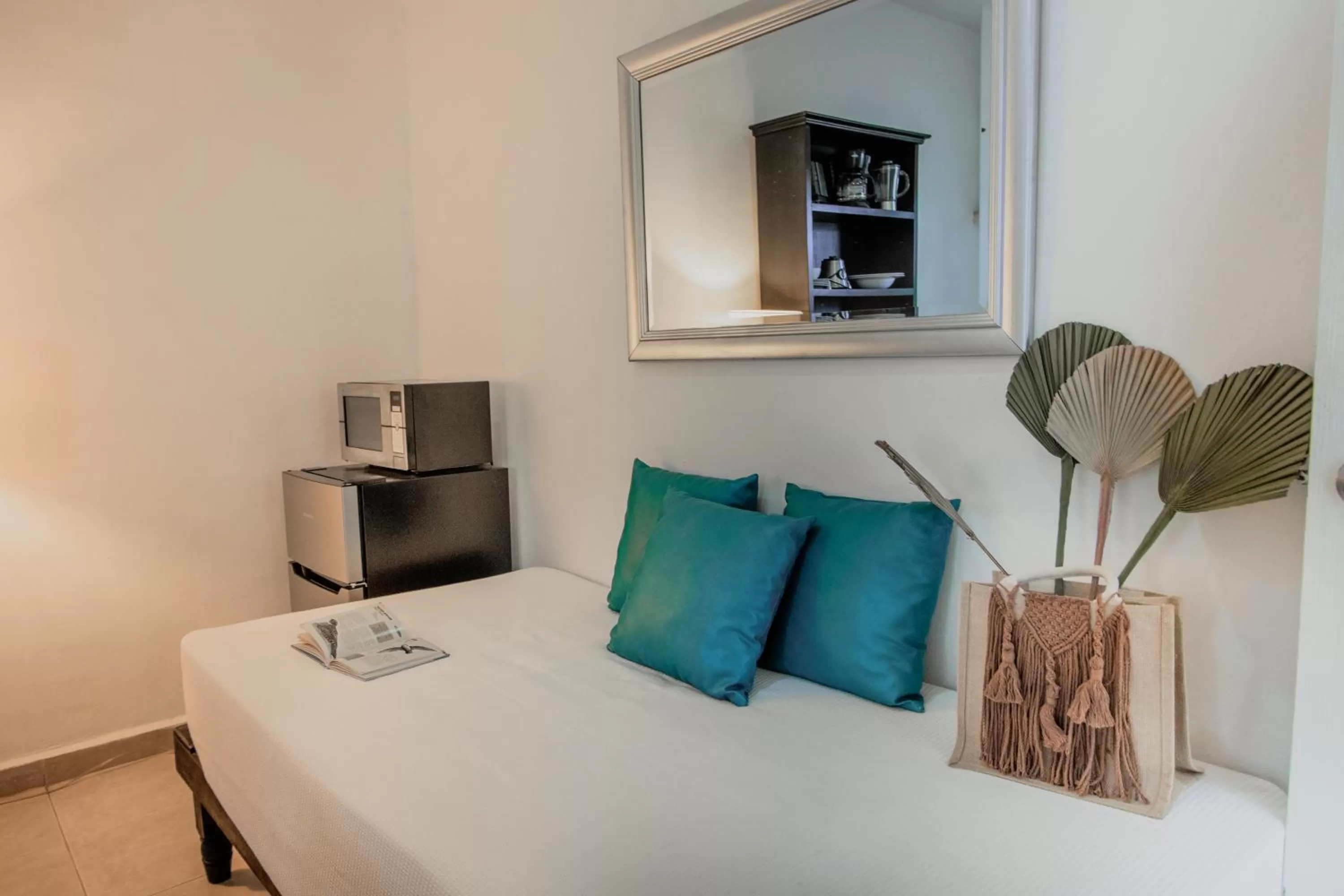Nasim Condo Hotel con acceso BEACH CLUB GRATIS, metros 5th AVENIDA