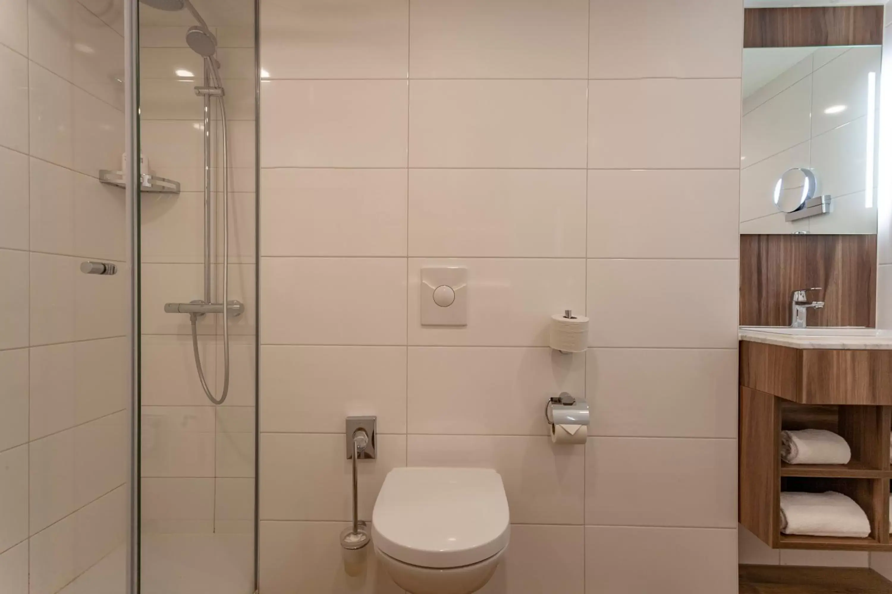 Bathroom in Avenue Hotel