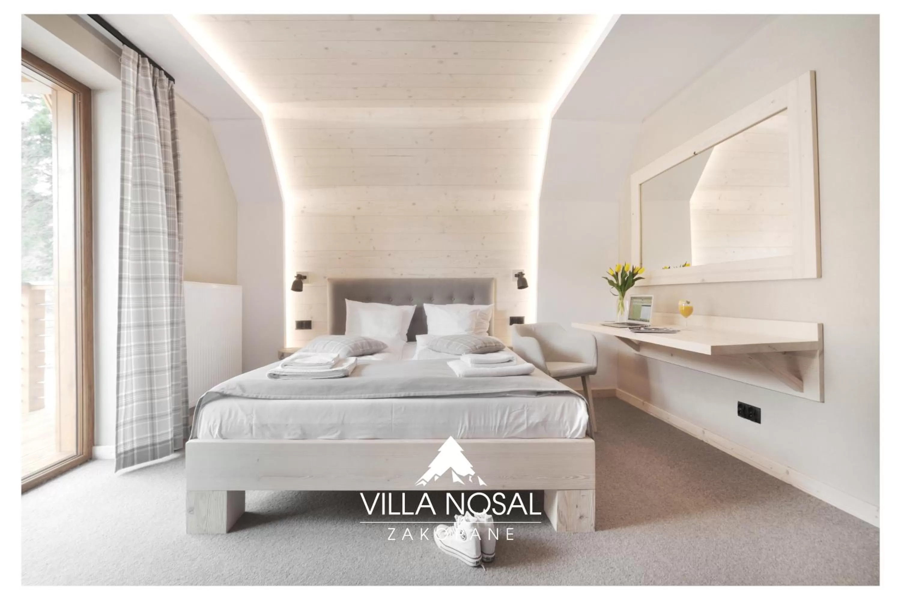 Deluxe Double Room with Balcony in VILLA NOSAL - Zakopane