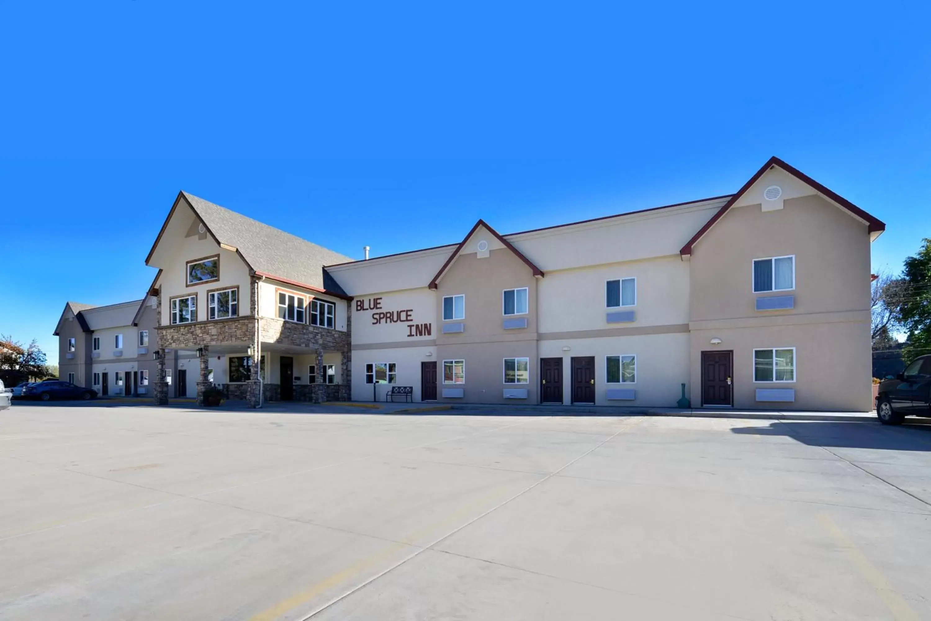 Property Building in Blue Spruce Inn-Meeker, Colorado