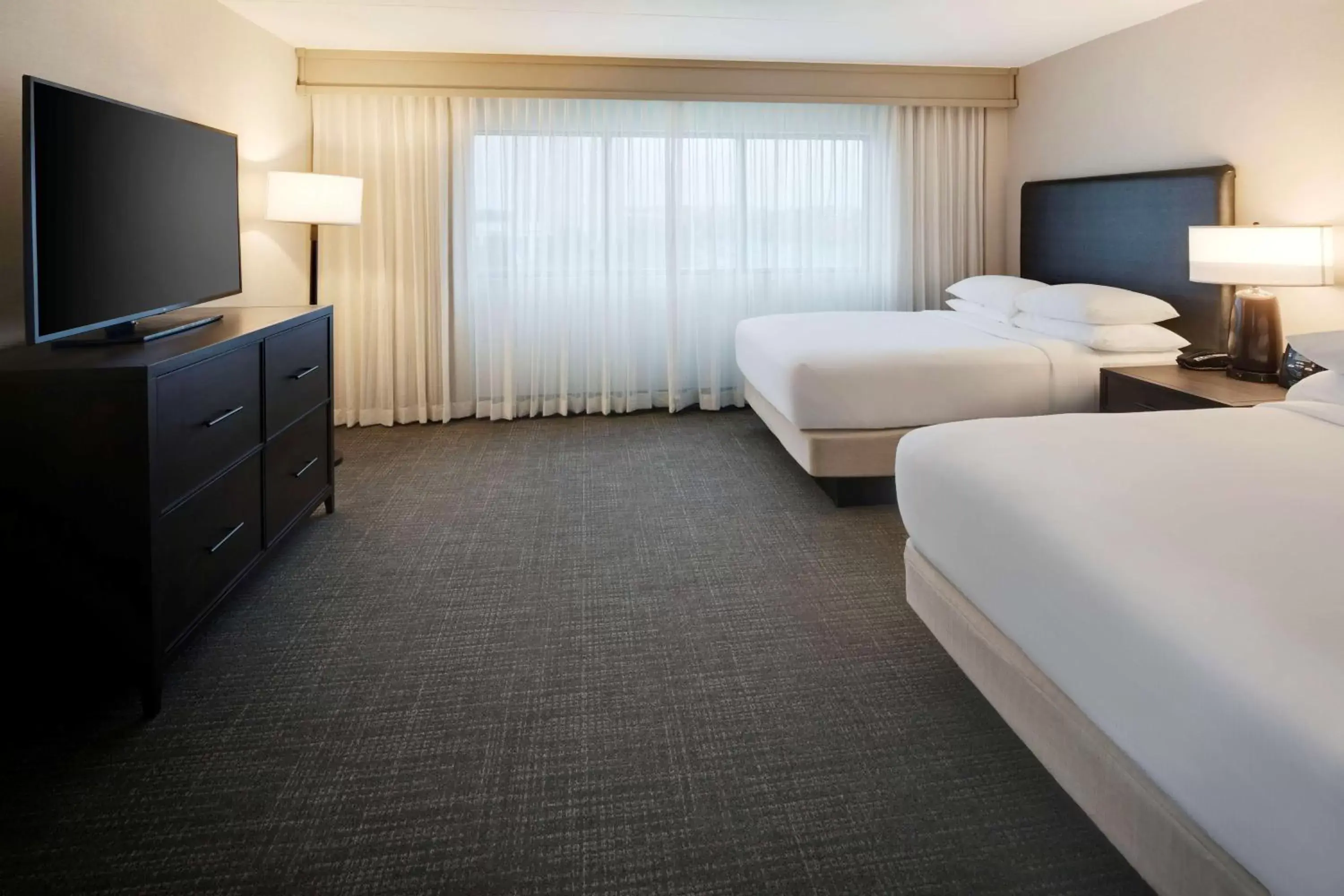 Bed in Embassy Suites by Hilton Detroit Troy Auburn Hills