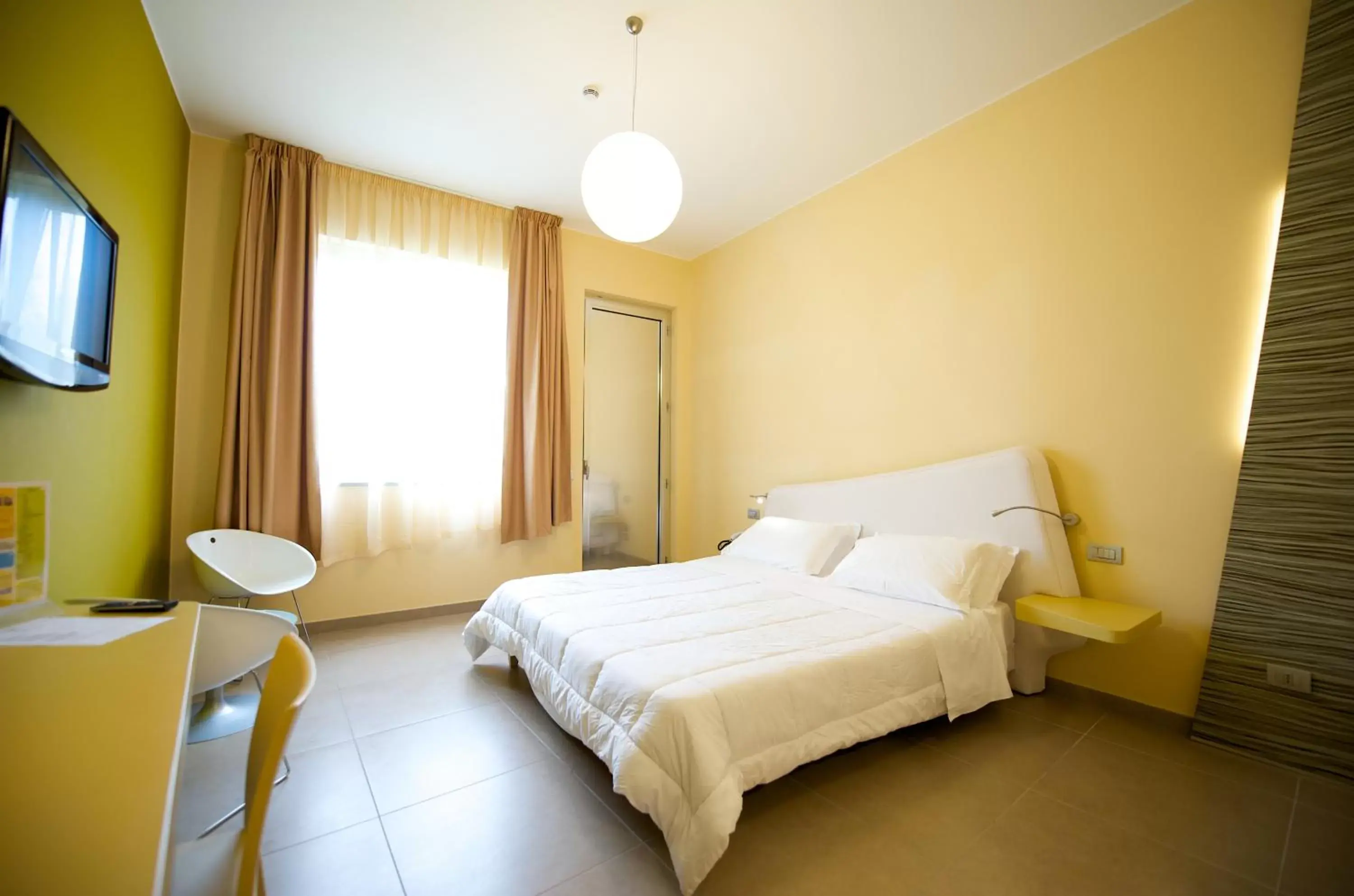 Bed in ibis Styles Catania Acireale