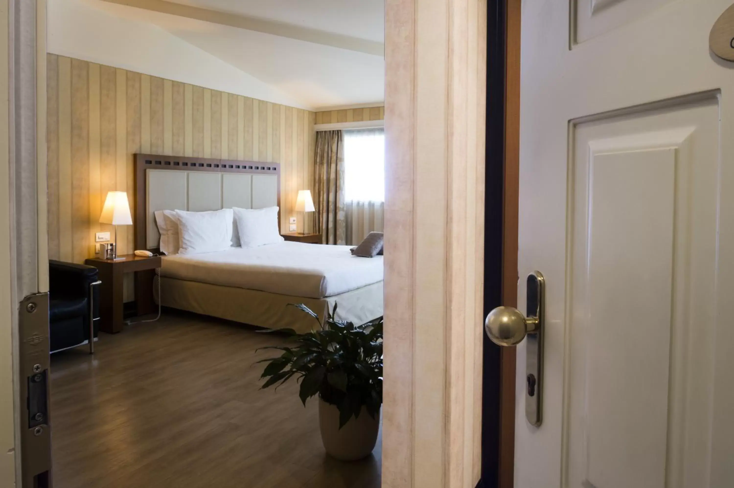 Photo of the whole room, Bed in Hotel Maggior Consiglio