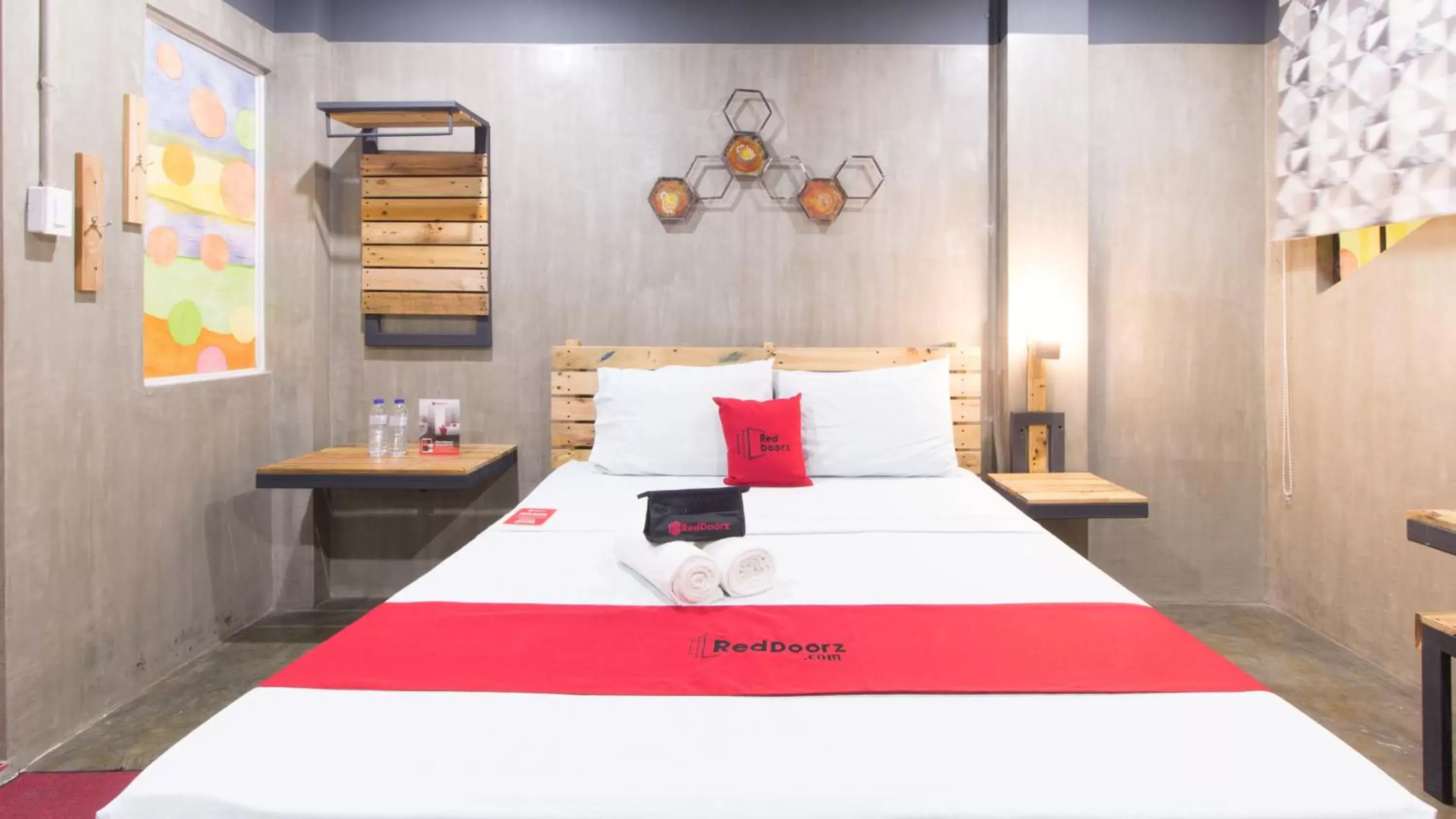 Bed in RedDoorz Plus @ Taft North Mandurriao