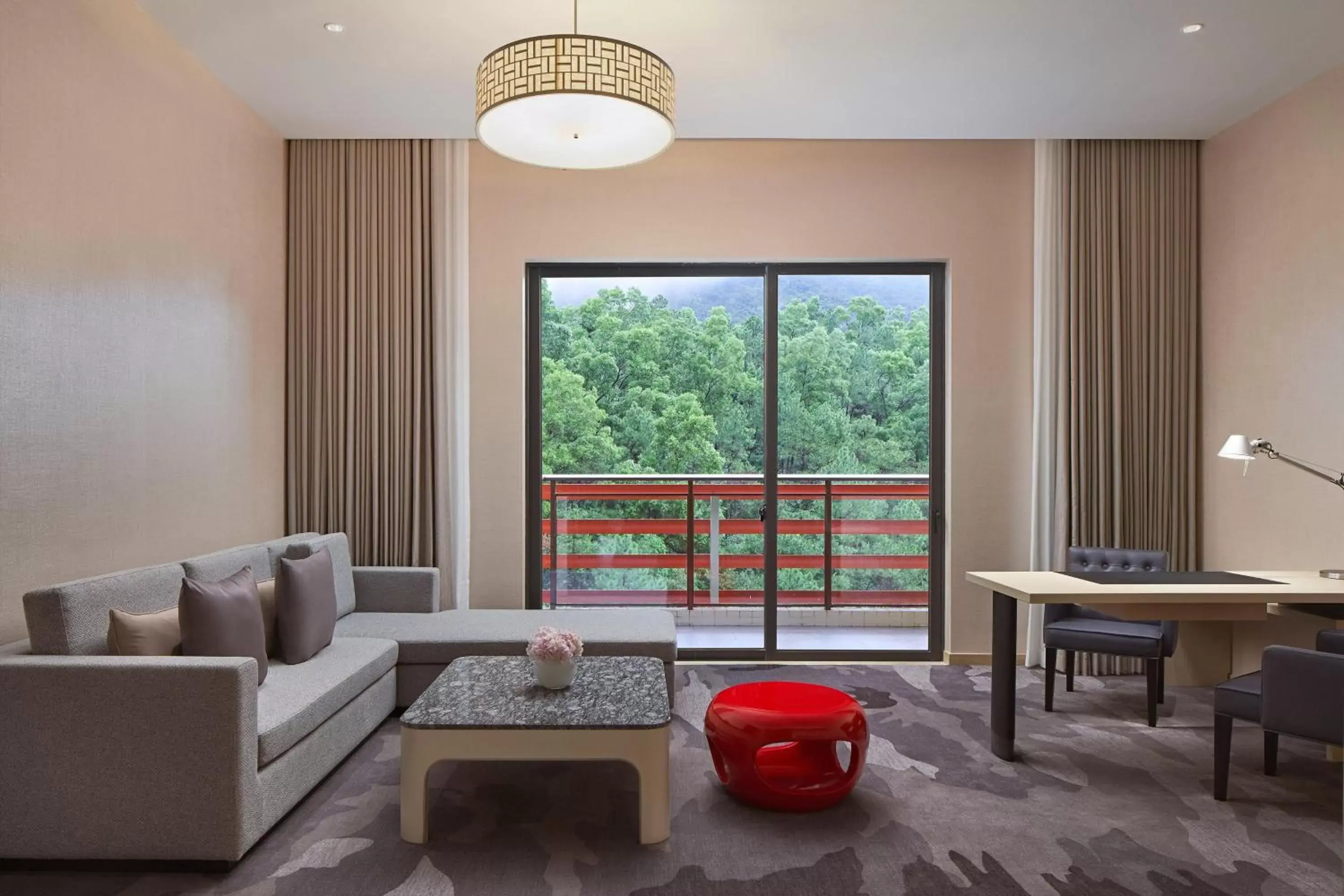 Living room, Seating Area in Four Points by Sheraton Guangdong, Heshan
