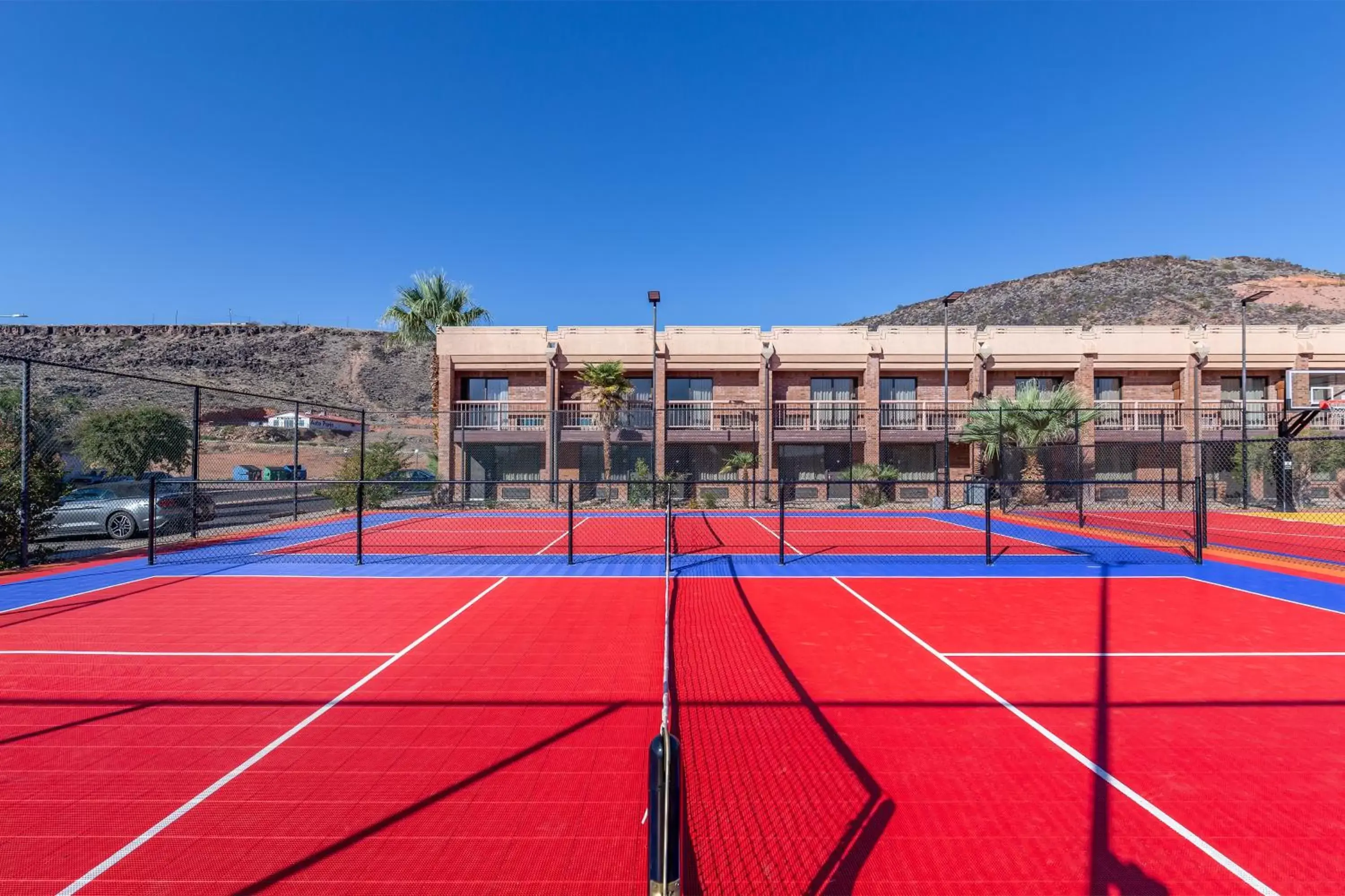 Tennis/Squash in Red Lion Hotel and Conference Center St. George