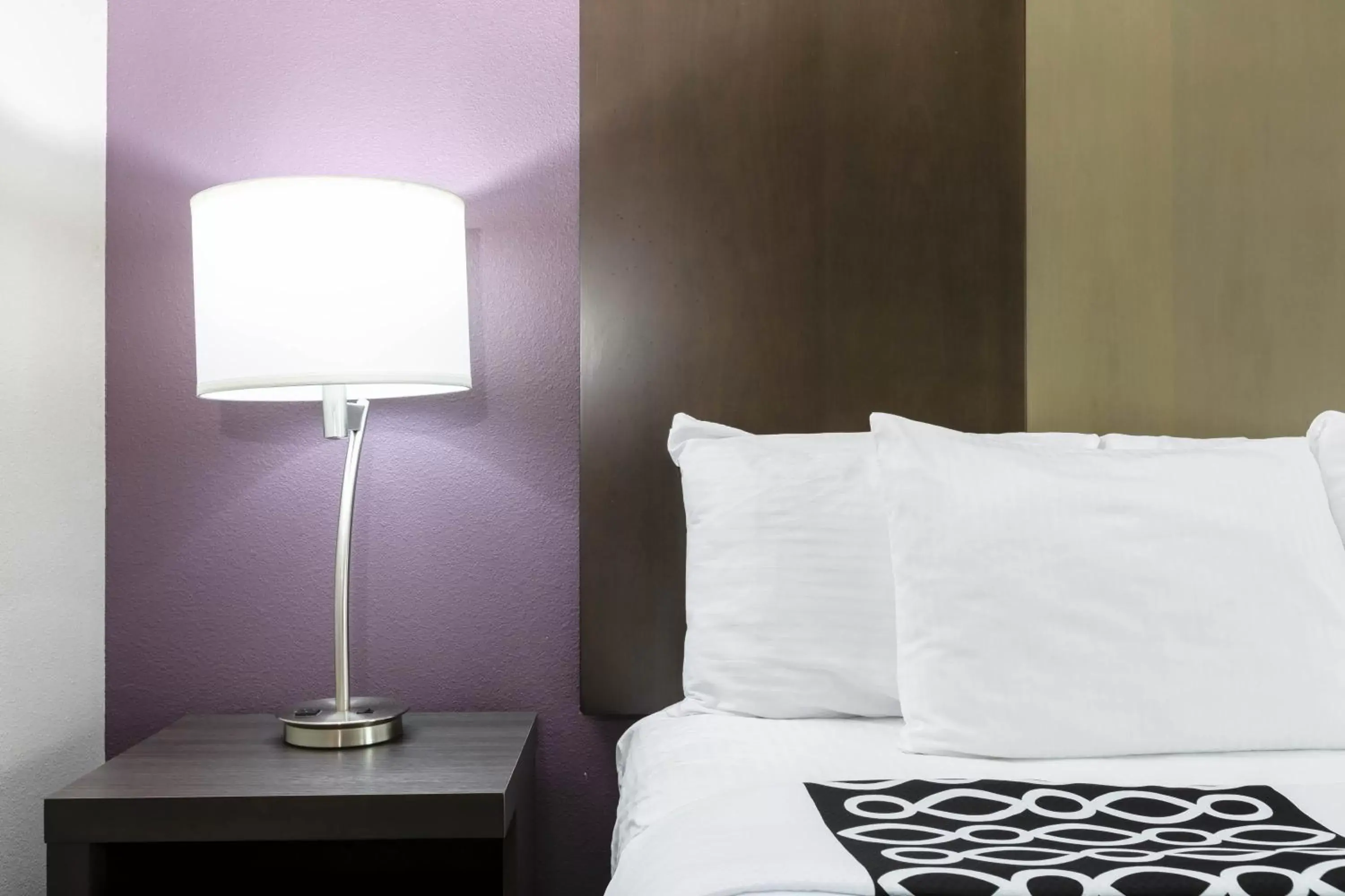 Bed in La Quinta by Wyndham Claremore Bed in La Quinta by Wyndham Claremore