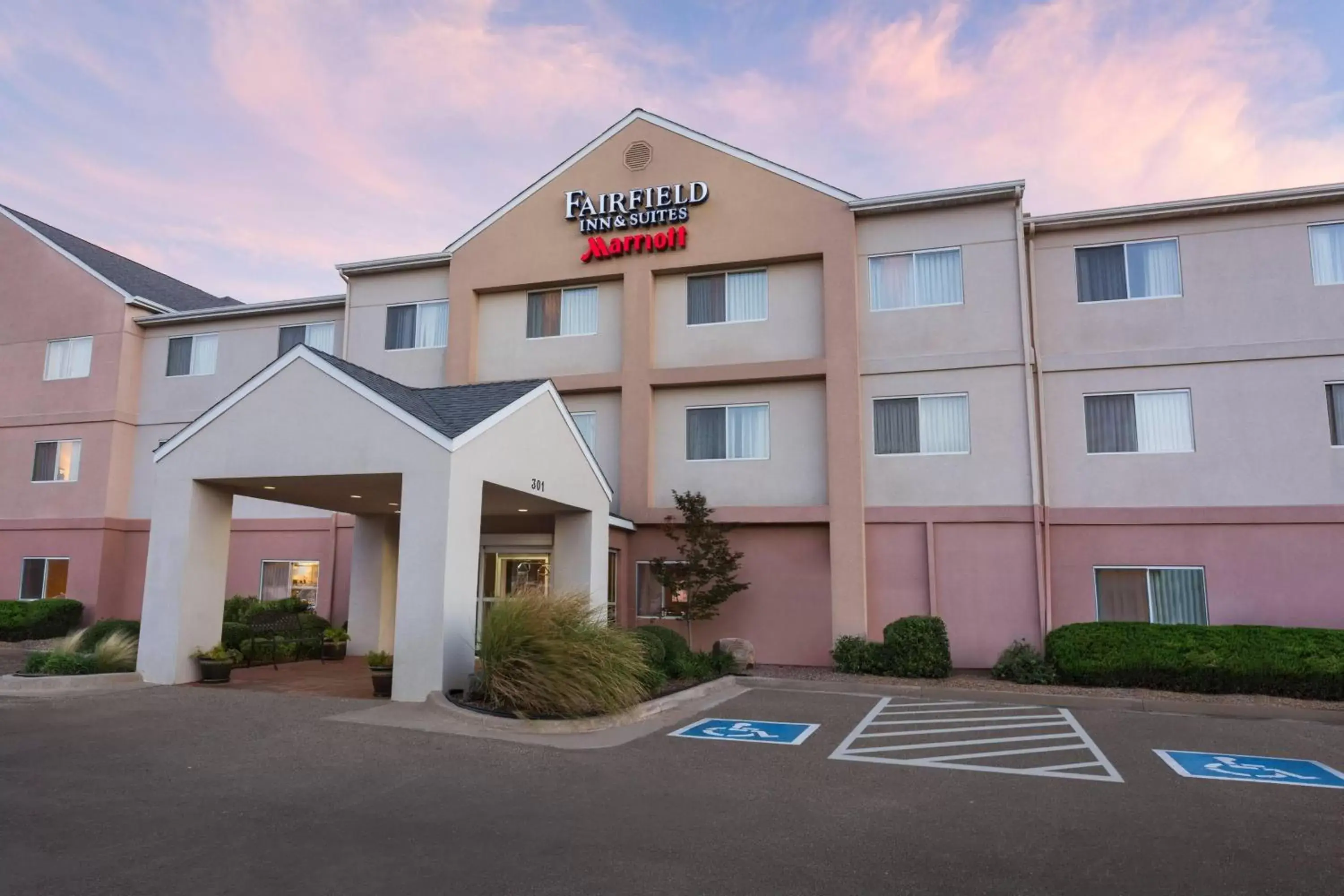 Property Building in Fairfield Inn & Suites by Marriott Norman