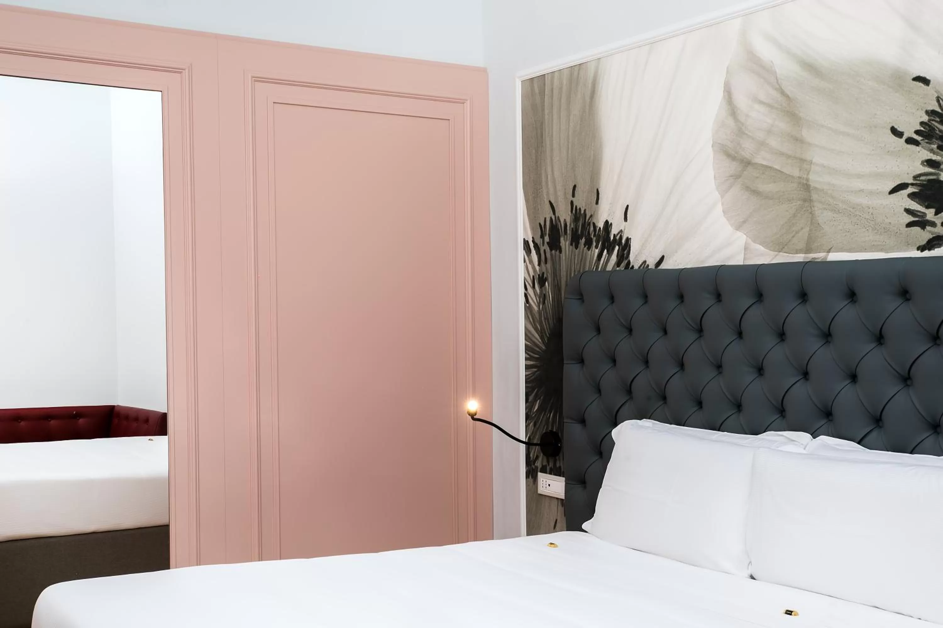 Decorative detail, Bed in Boutique Centrale Palace Hotel