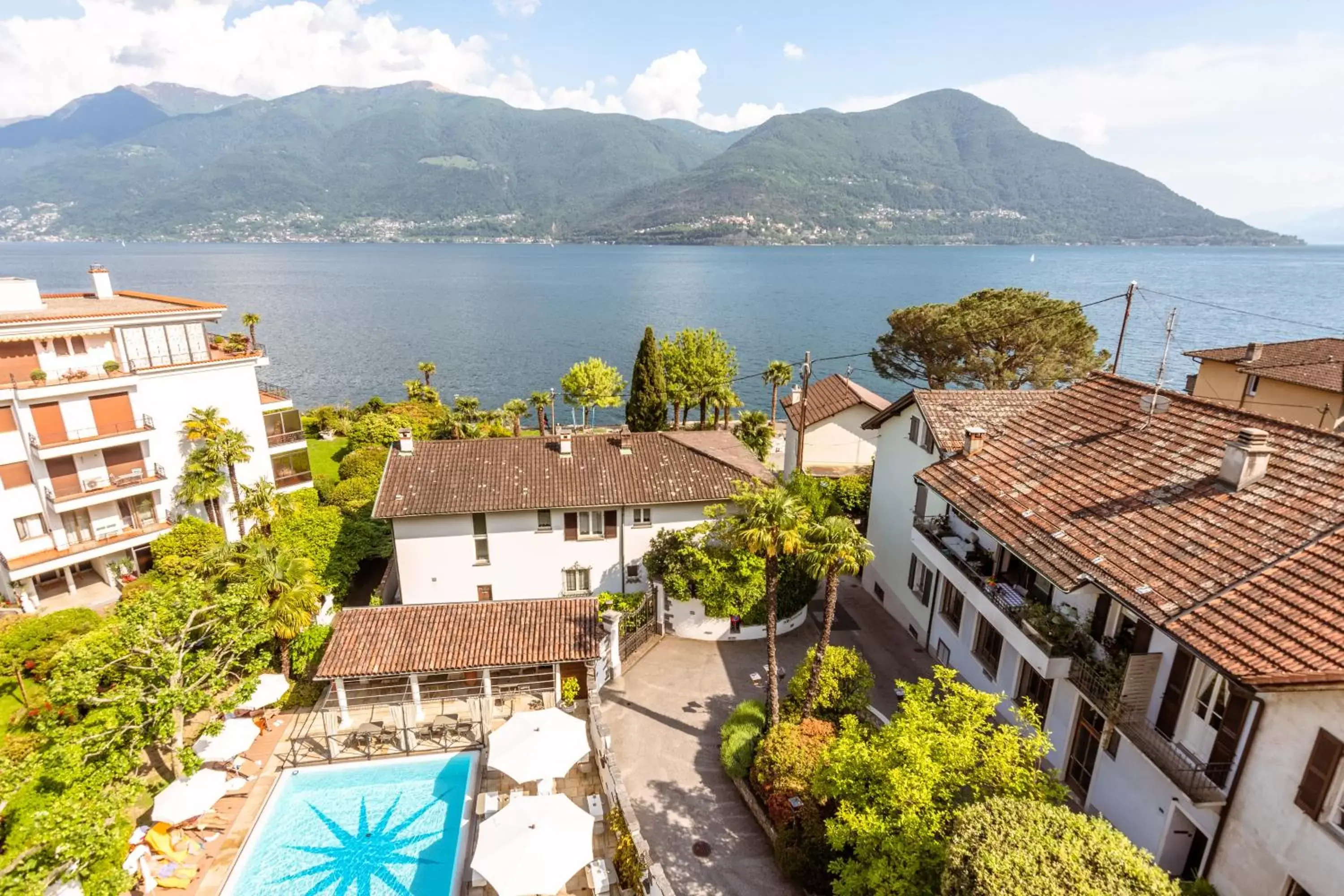 View (from property/room), Pool View in Suiten-Hotel Sunstar Brissago