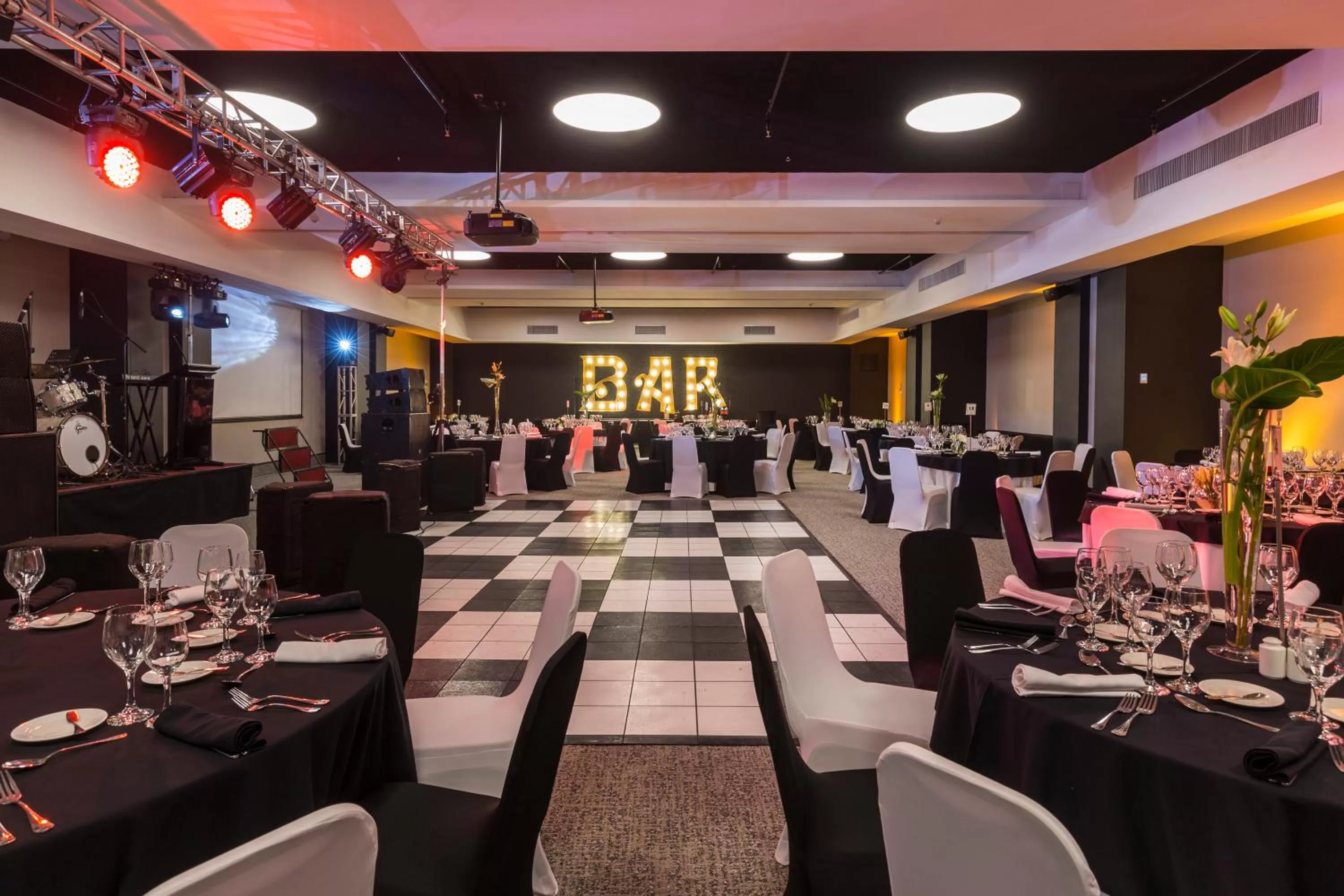 Business facilities in Best Western Premier Marina Las Condes