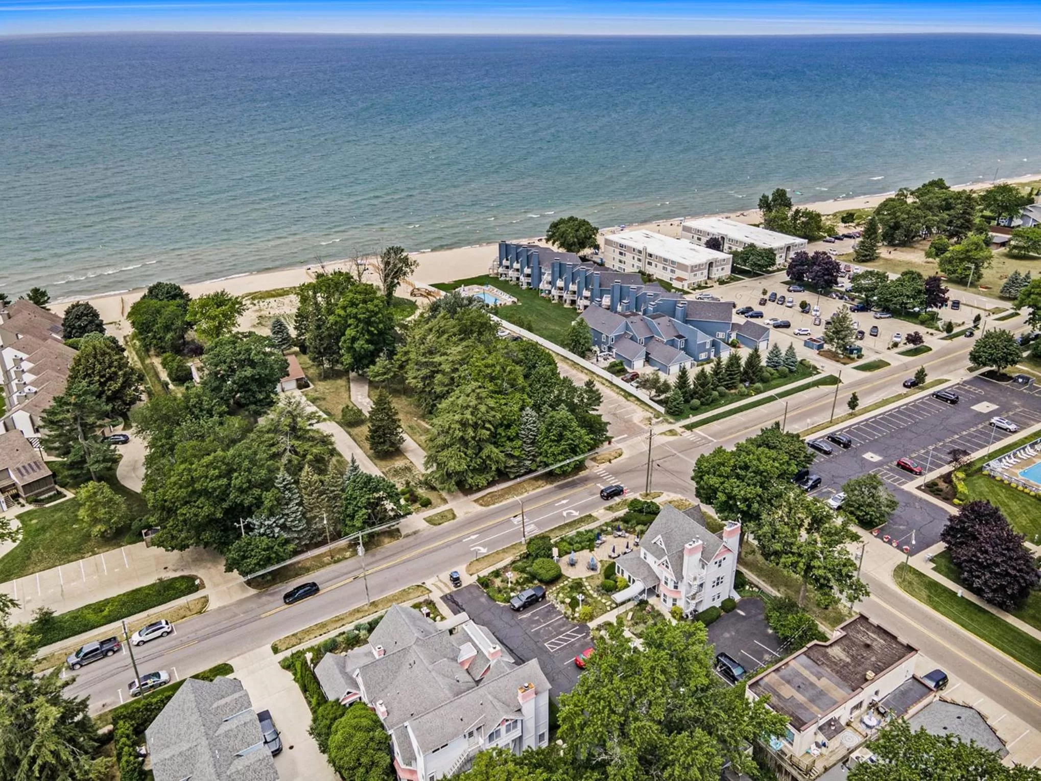 Property building in Yelton Manor Bed and Breakfast