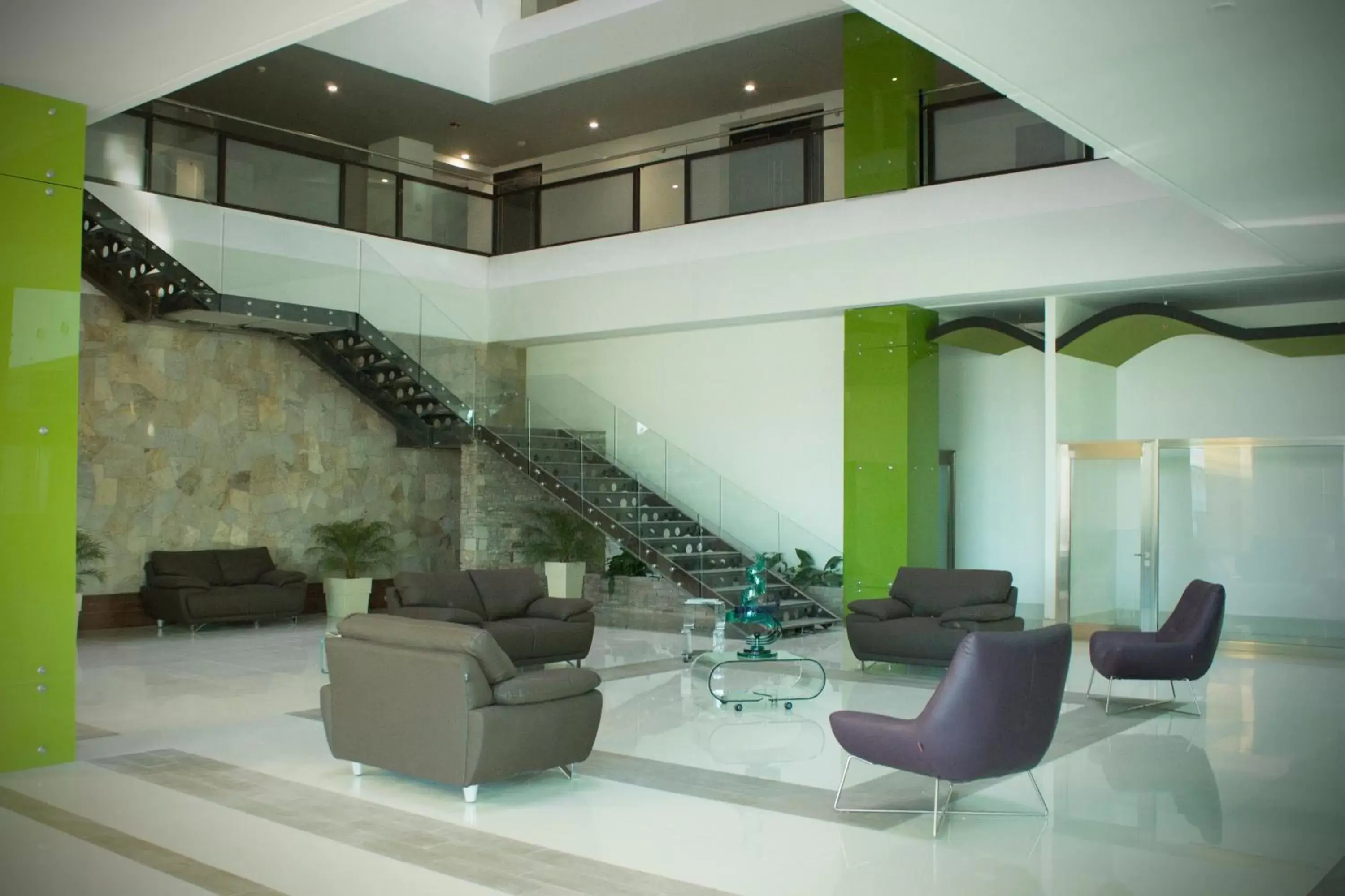 Property building, Lobby/Reception in Holiday Inn Queretaro Zona Krystal, an IHG Hotel