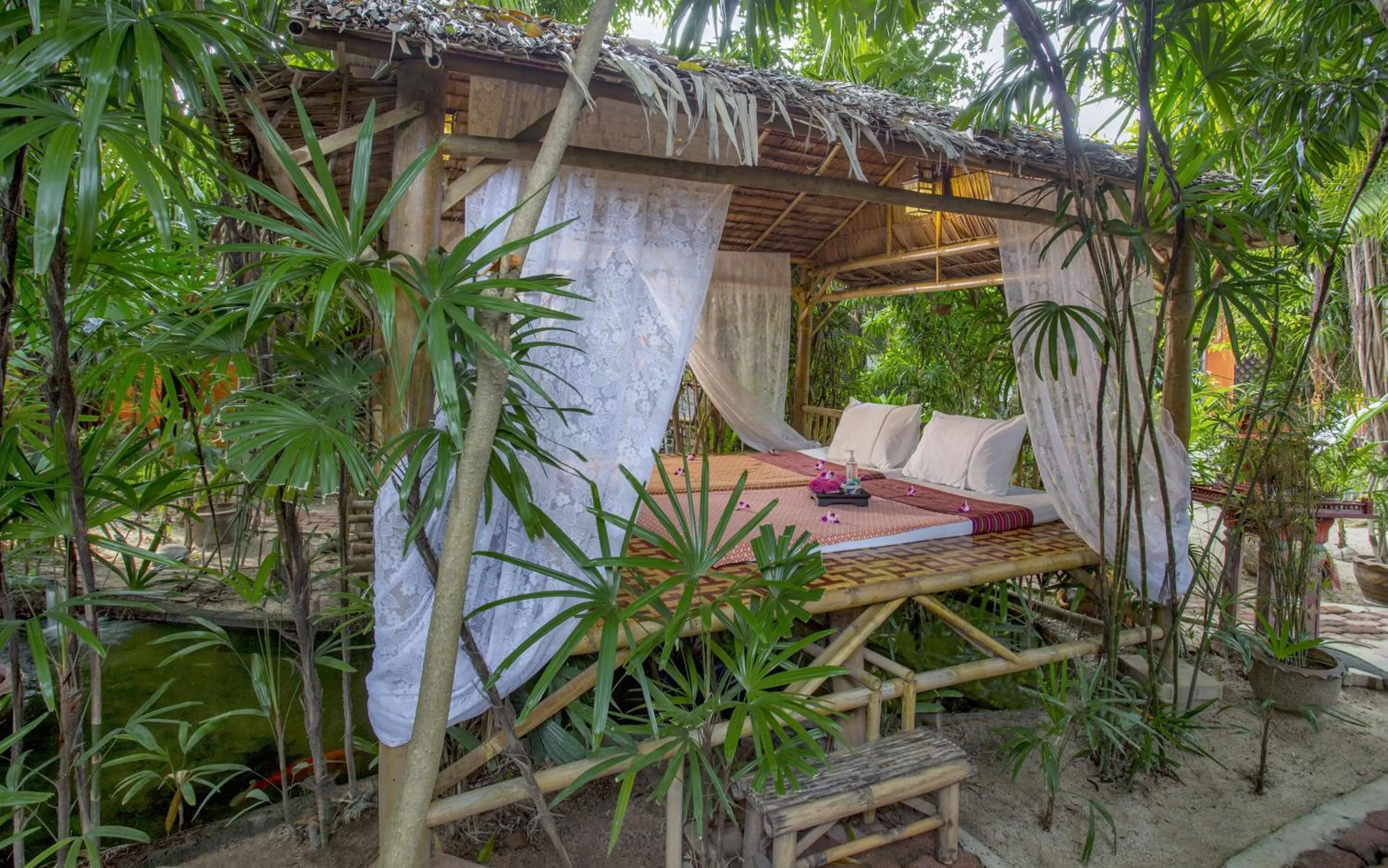 Garden in Eden Bungalows Fisherman's village