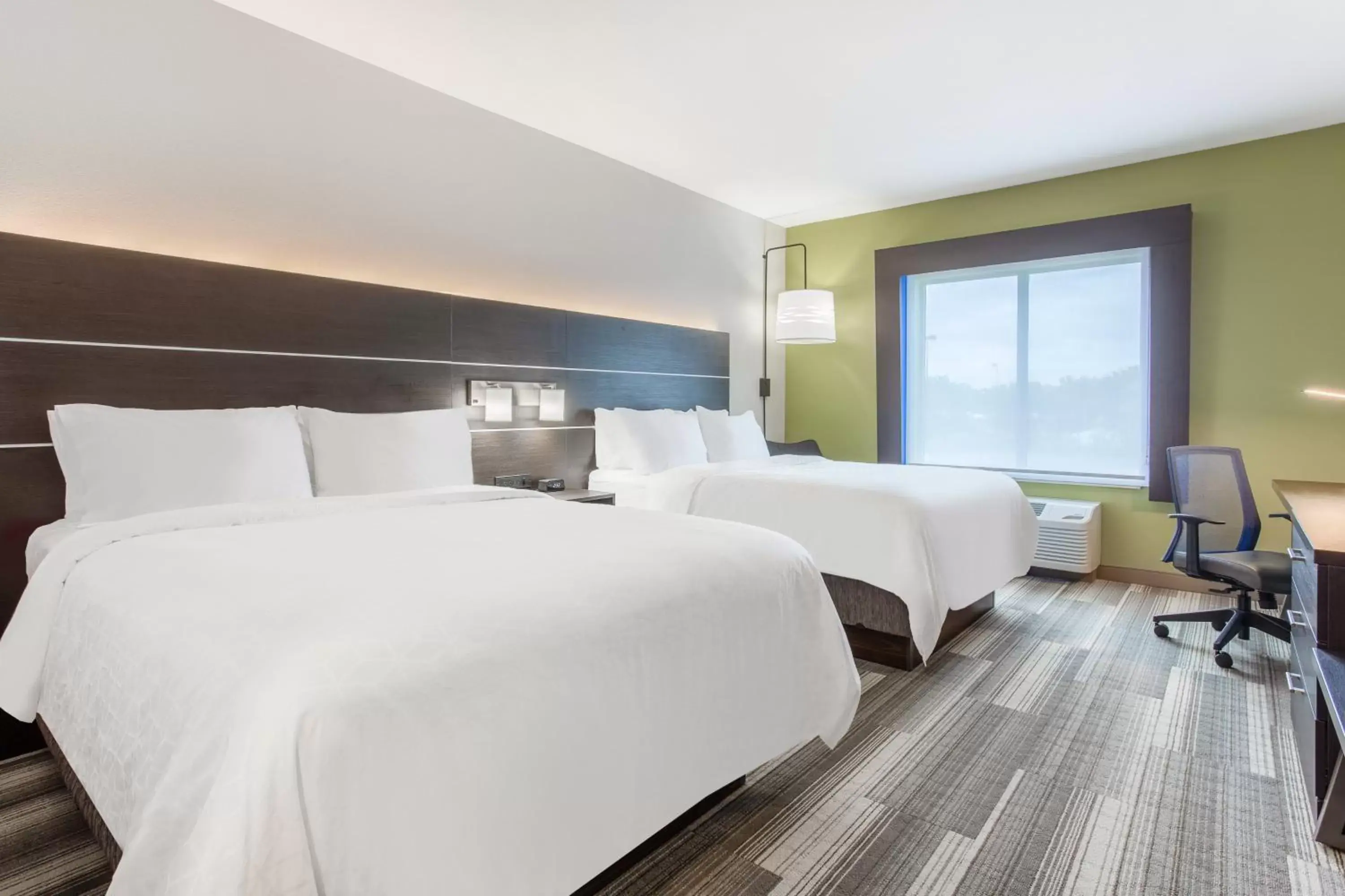 Photo of the whole room, Bed in Holiday Inn Express & Suites - Ottawa, an IHG Hotel