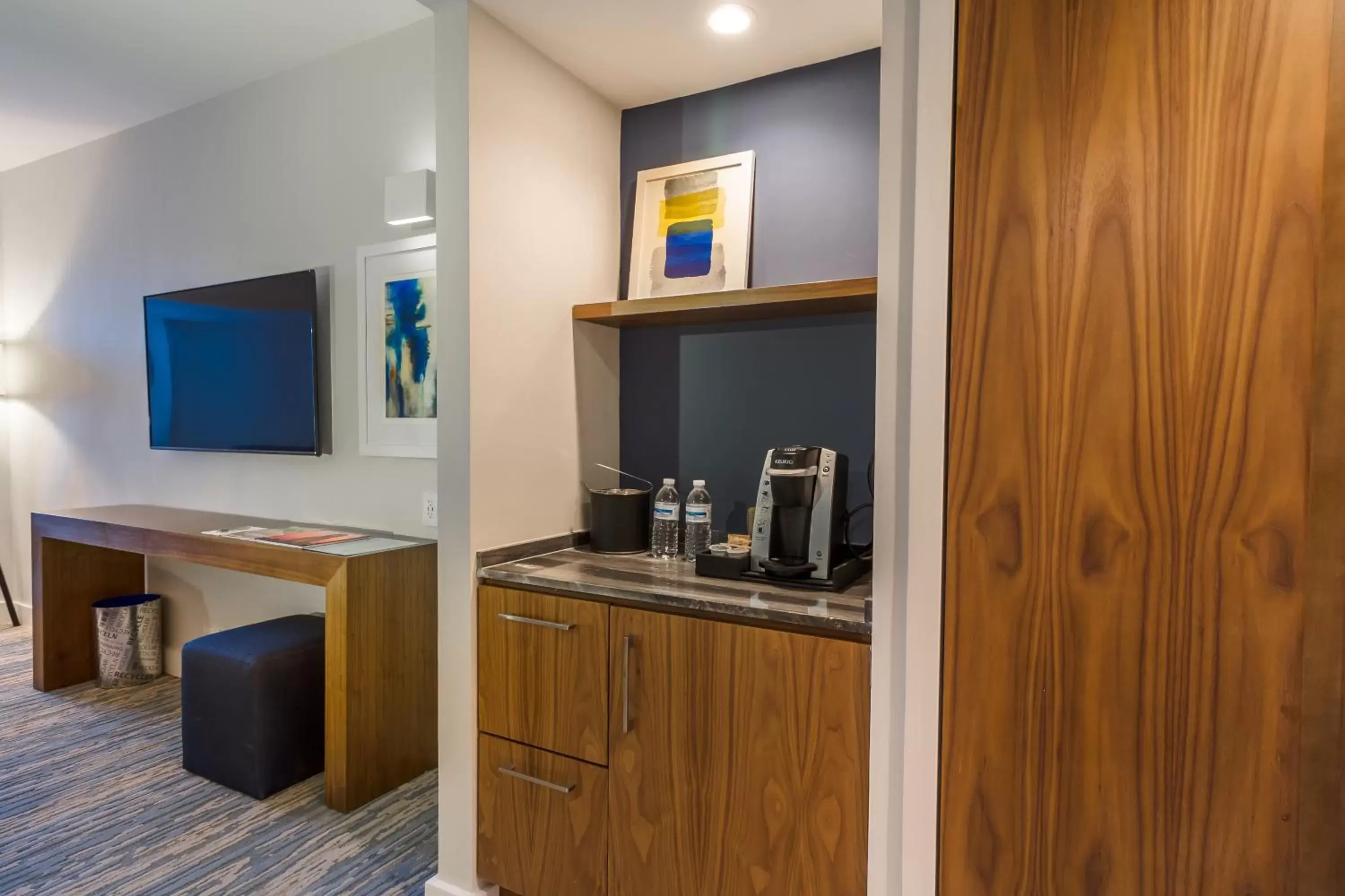 Chic City View Two Queens Accessible with Bathtub in B Ocean Resort Fort Lauderdale Beach Chic City View Two Queens Accessible with Bathtub in B Ocean Resort Fort Lauderdale Beach