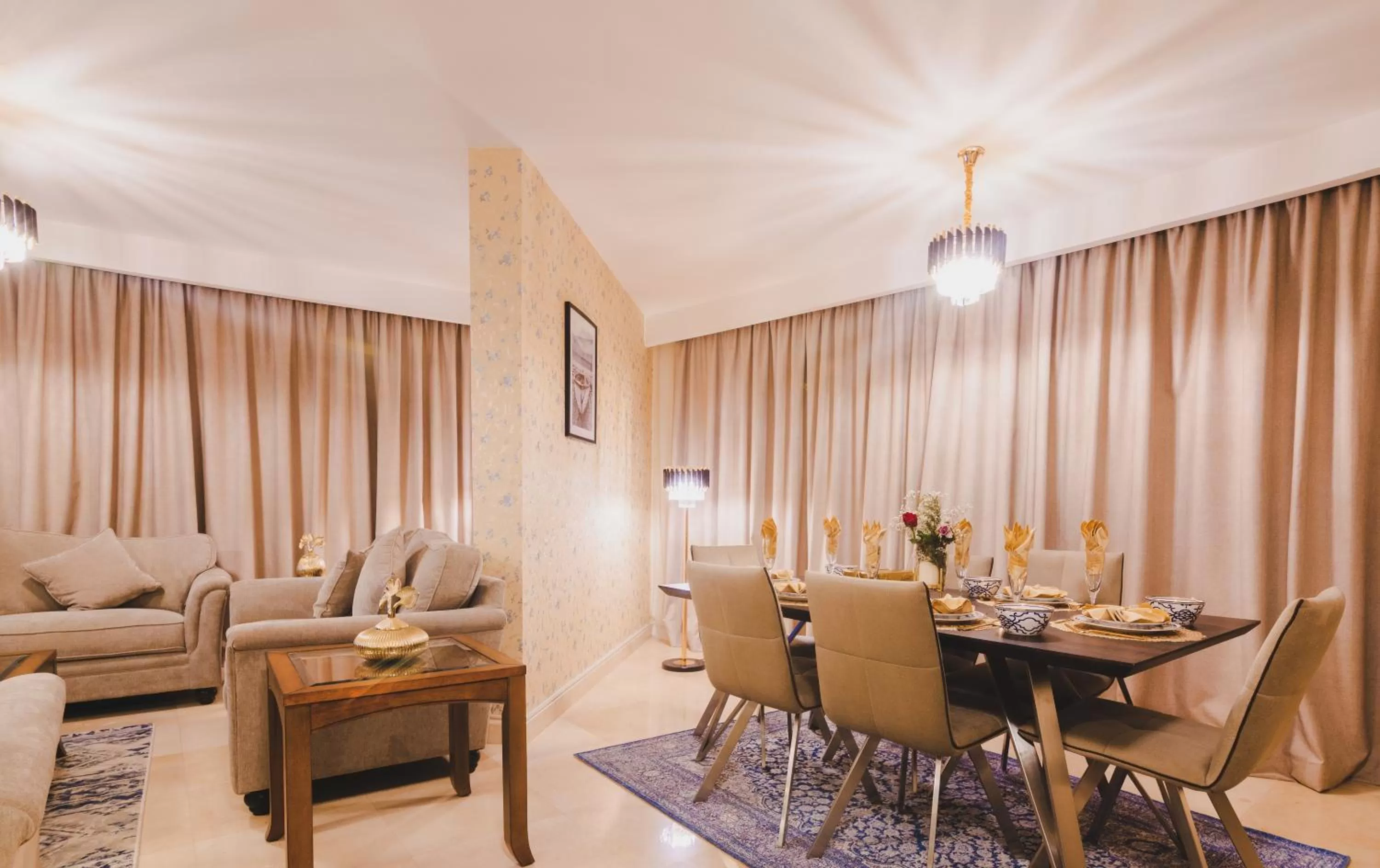 Living room in Golden Ship Hotel