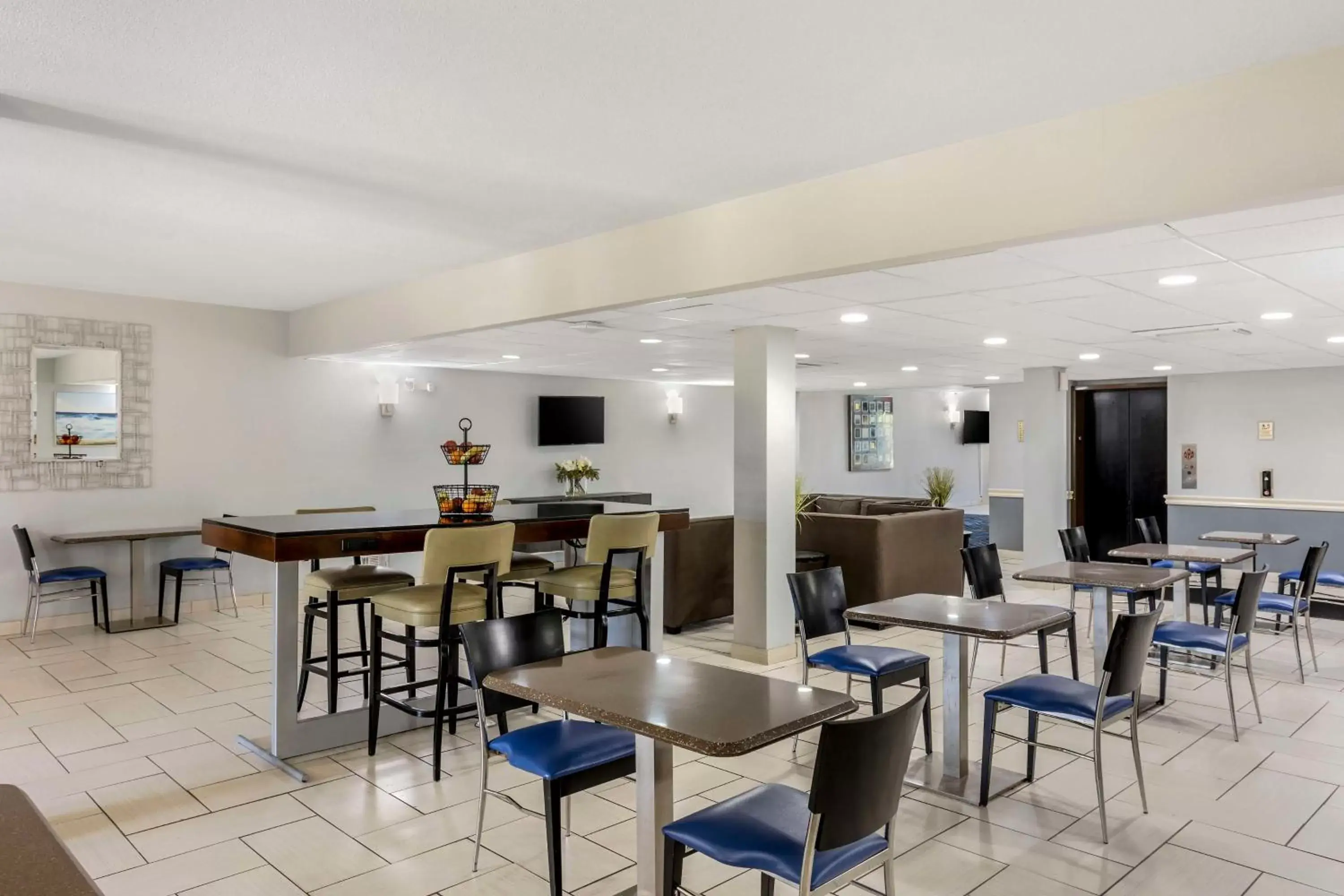 Breakfast, Restaurant/Places to Eat in Best Western Plus Jonesboro Inn & Suites