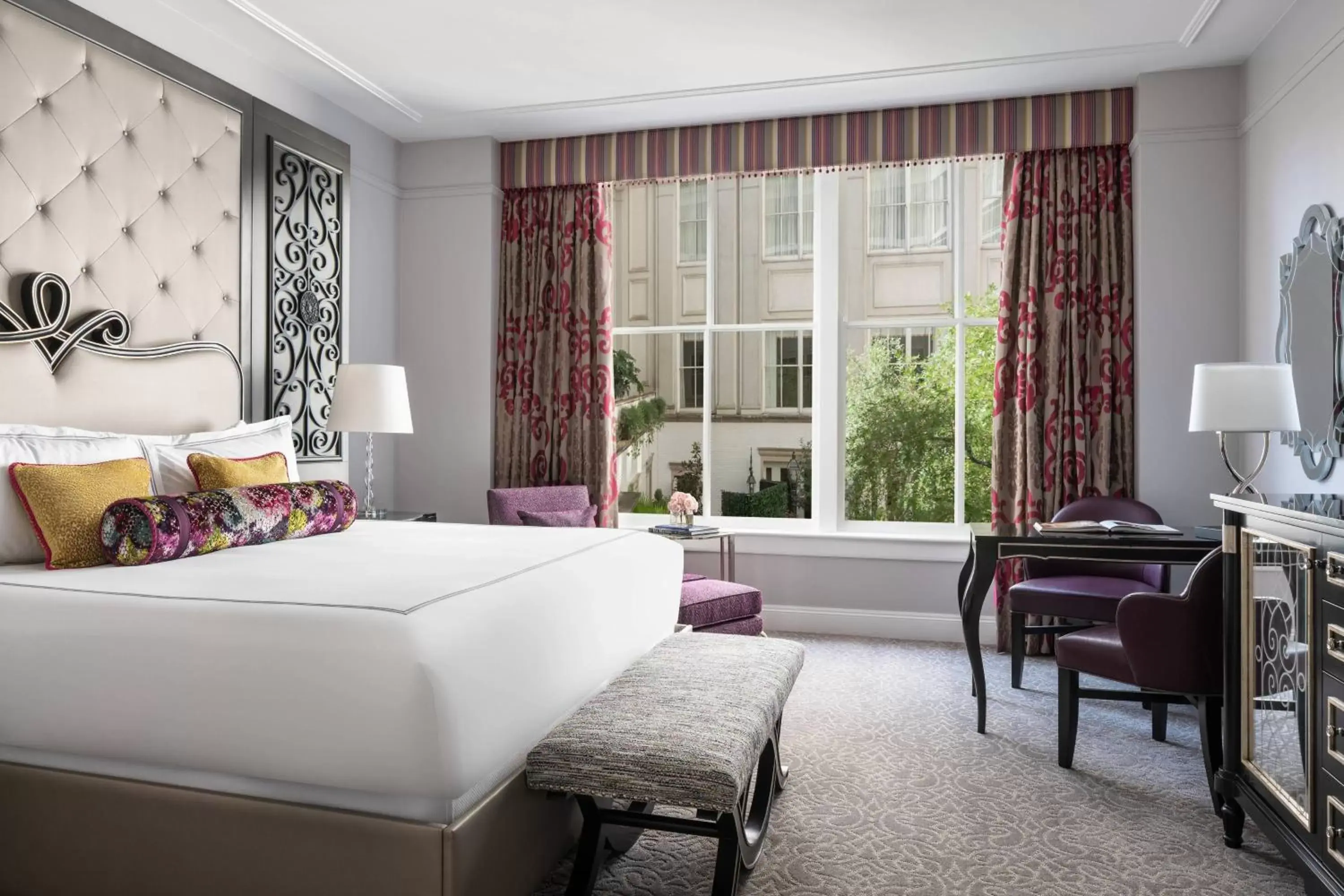 Photo of the whole room, Bed in The Ritz-Carlton, New Orleans