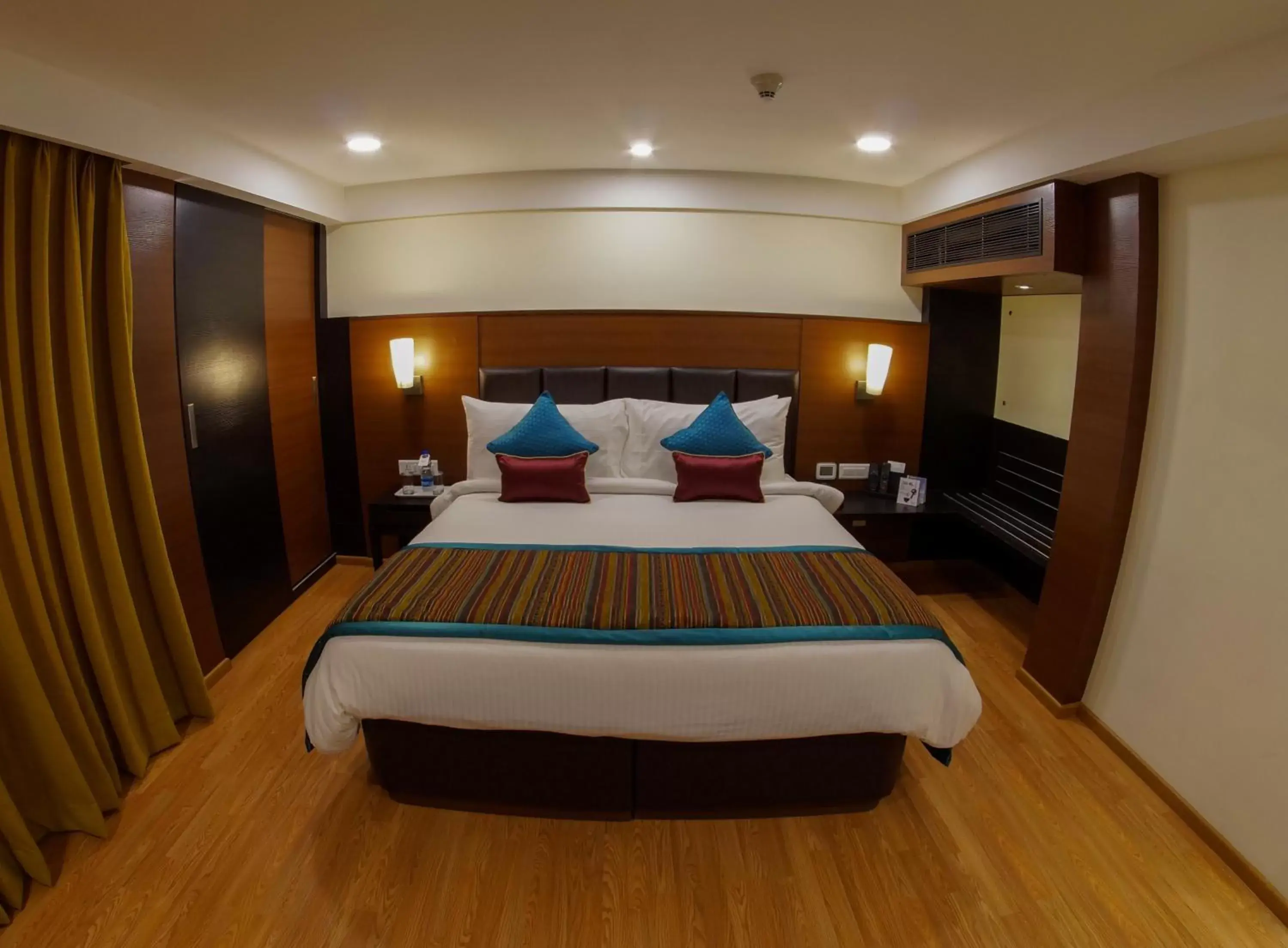 Bedroom, Bed in Fortune Park Galaxy, Vapi - Member ITC's Hotel Group