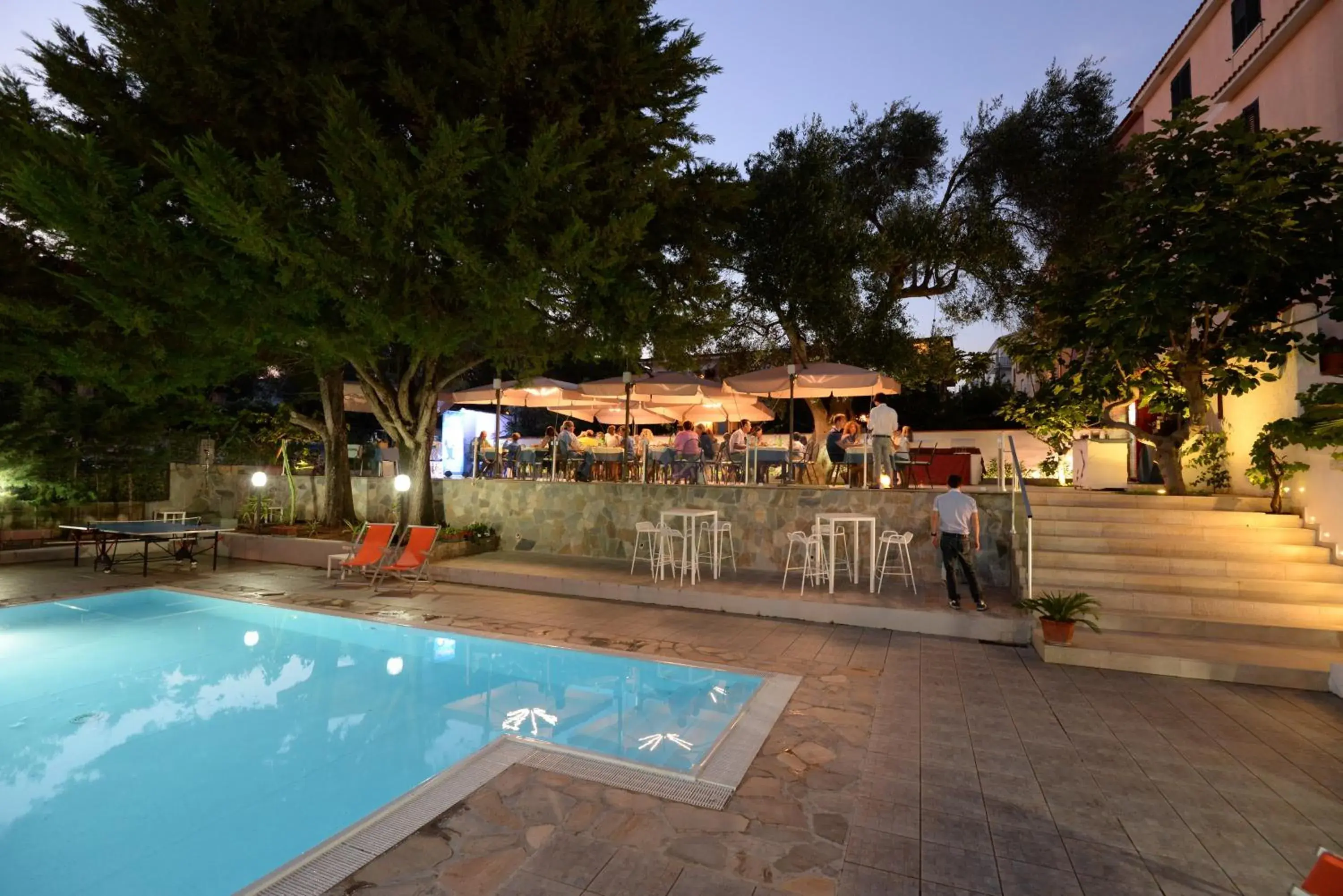 Restaurant/places to eat, Swimming Pool in Hotel Calanca