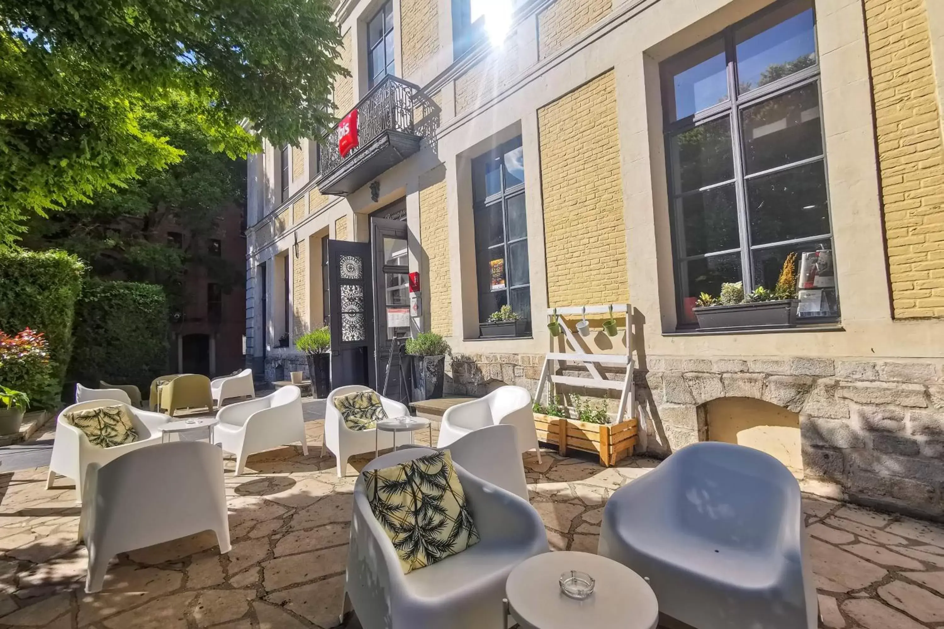 Balcony/Terrace, Restaurant/Places to Eat in ibis Douai Centre