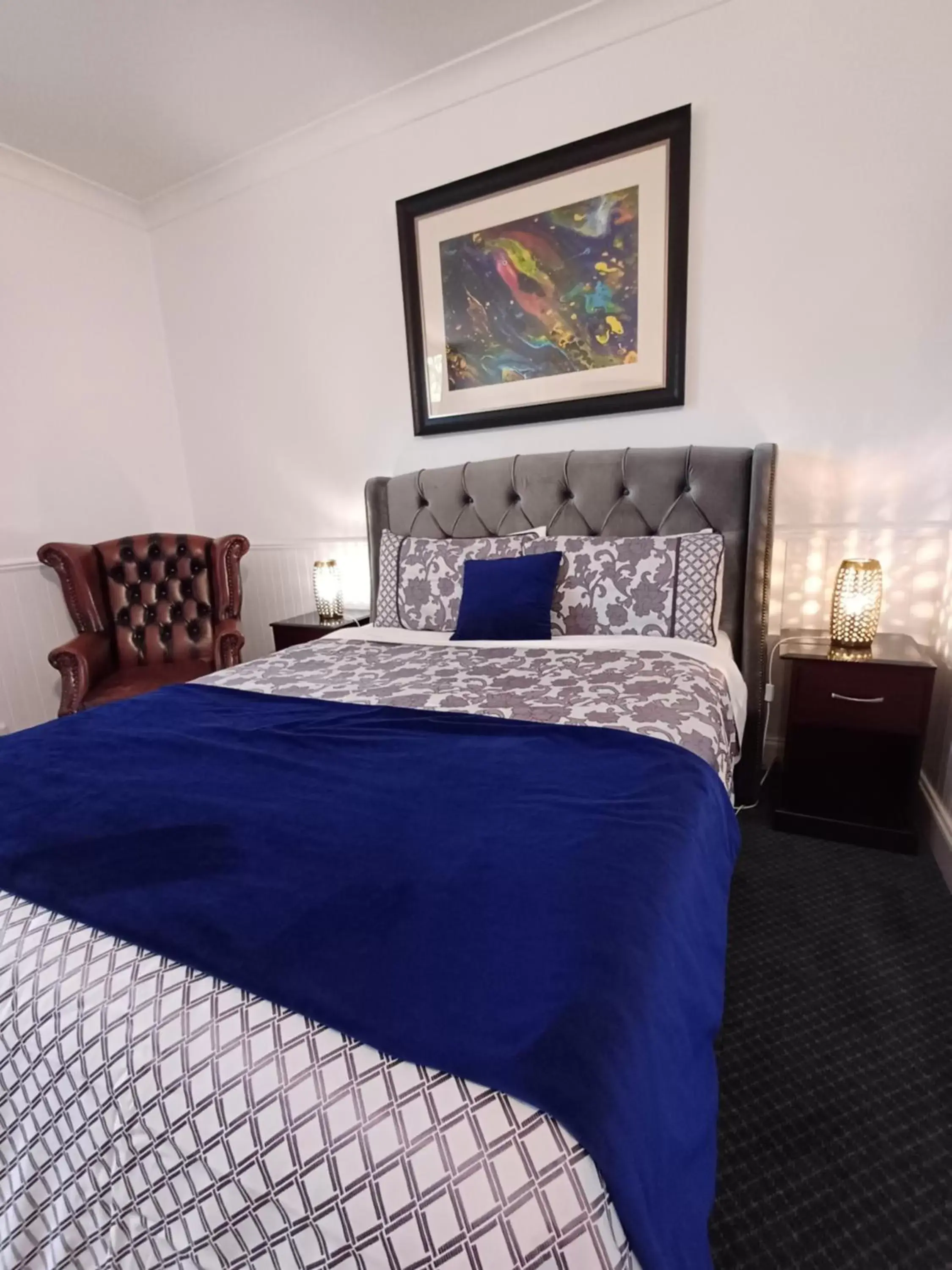 Bed in Art Hotel on York Bed in Art Hotel on York