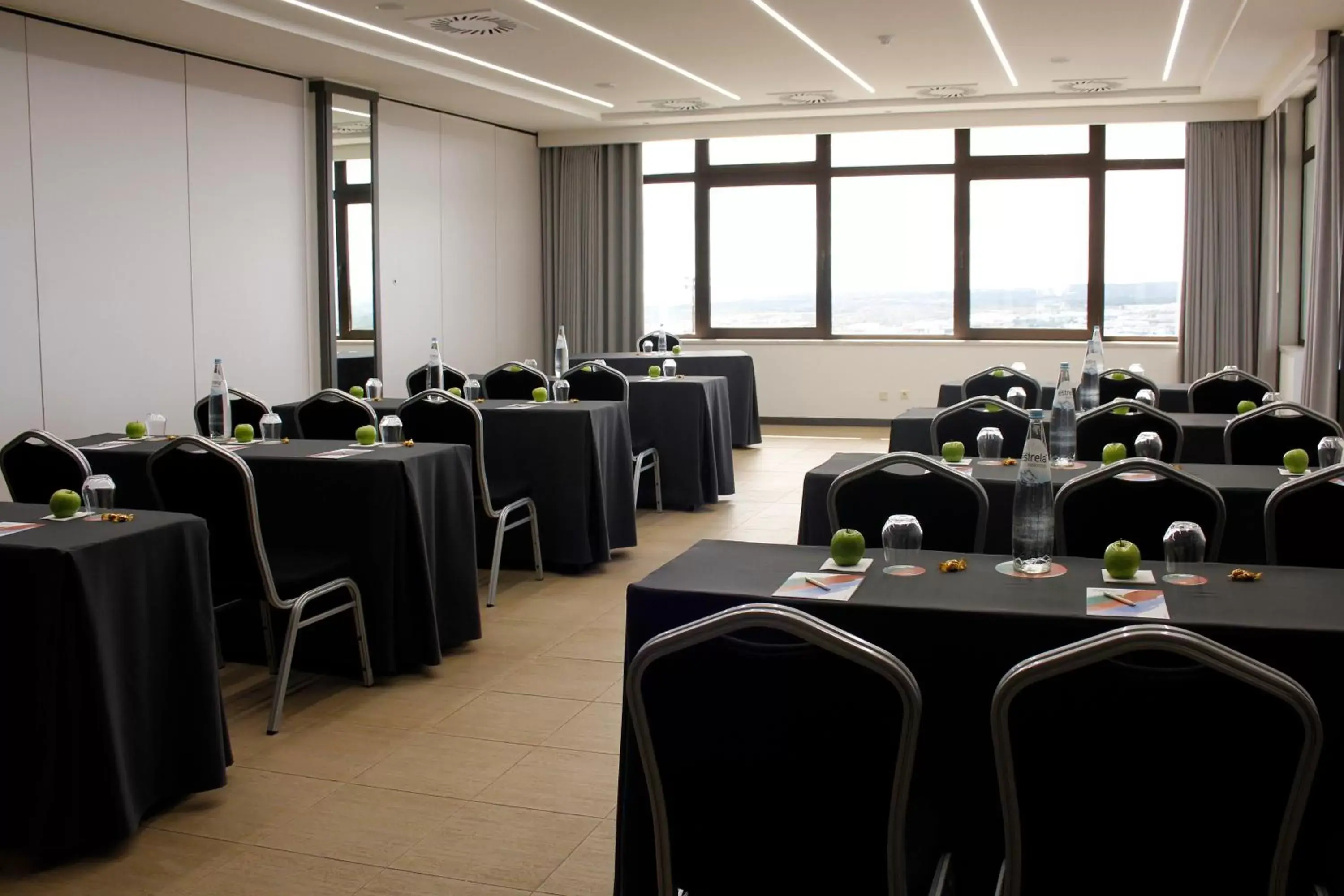 Meeting/conference room in Meliá Castelo Branco