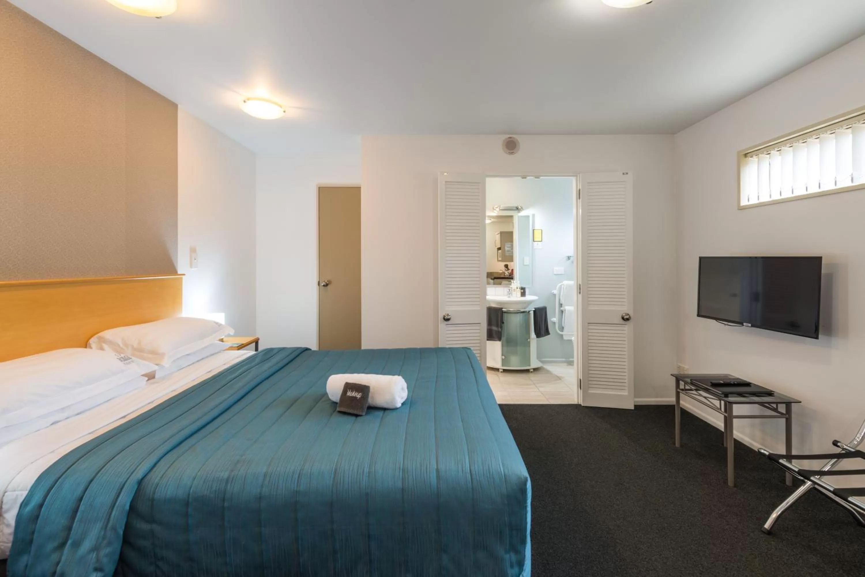 Bed in Roma On Riccarton Motel