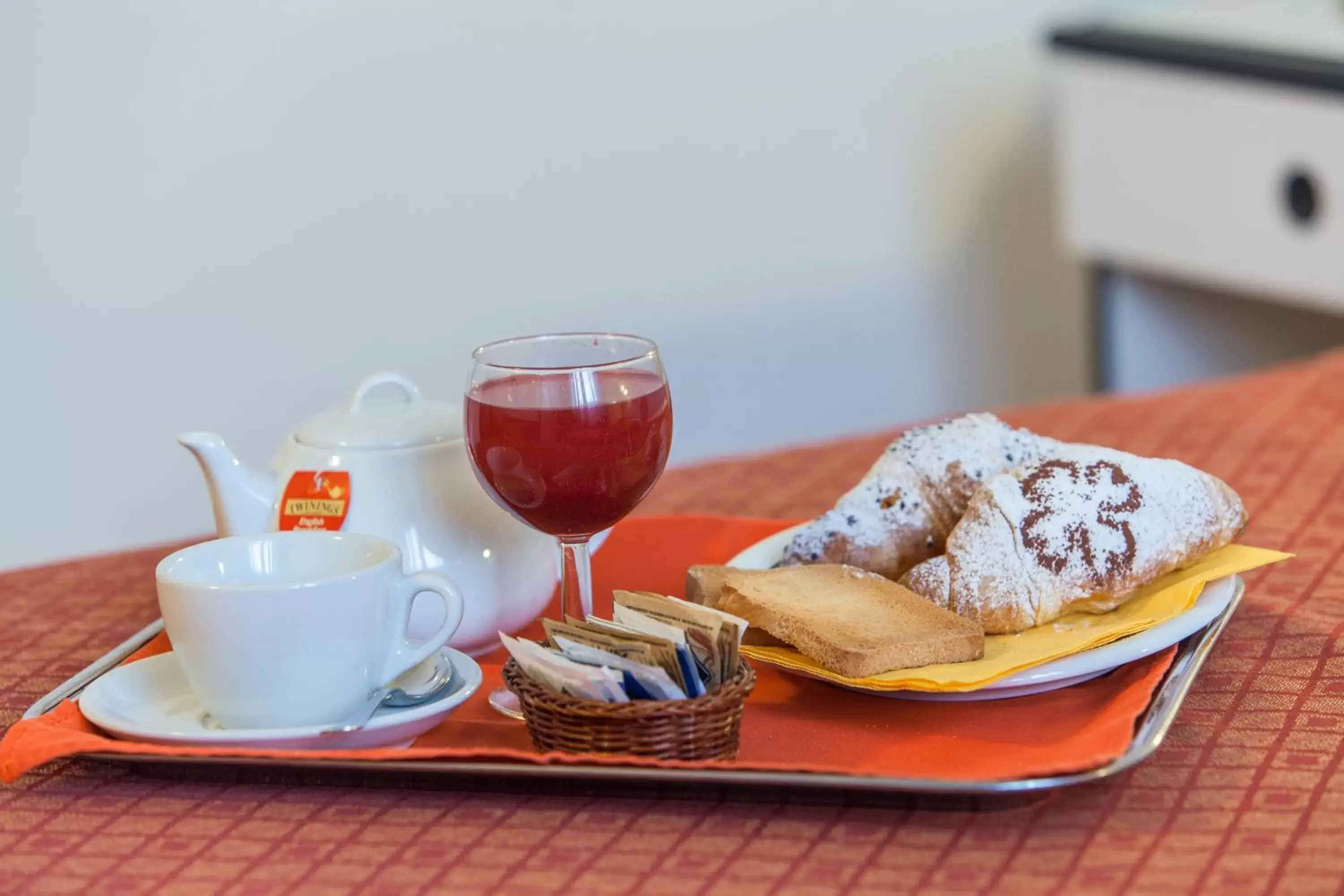 Breakfast in Hotel Quadrifoglio