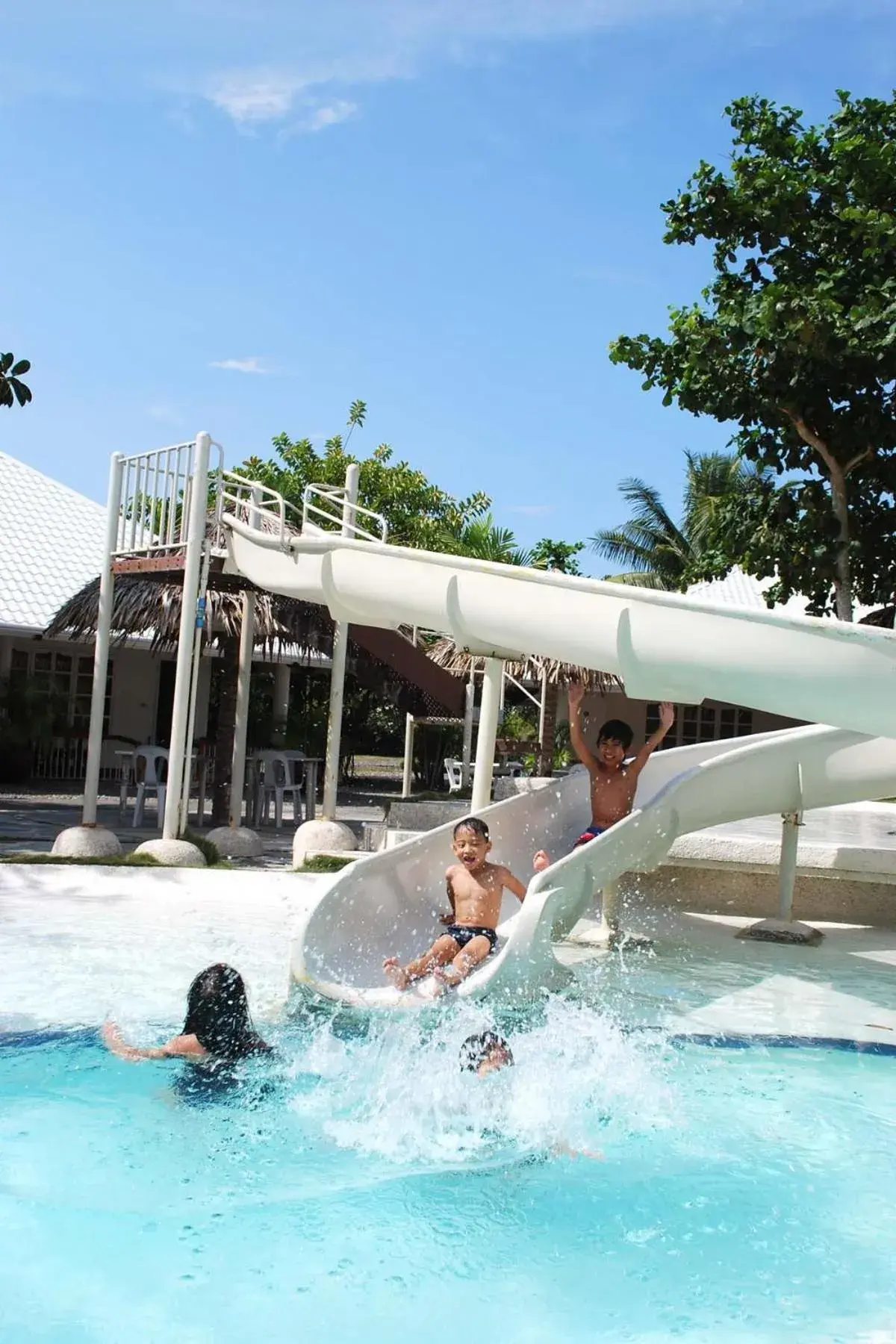 Day, Swimming Pool in Almont Inland Resort