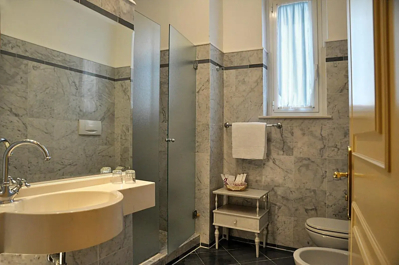 Bathroom in Hotel Cappelli