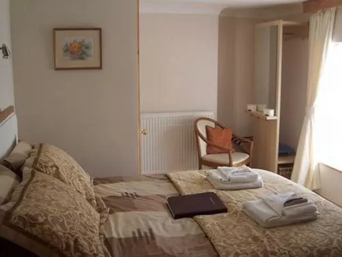 Superior King Room - single occupancy in Crab pot cottage