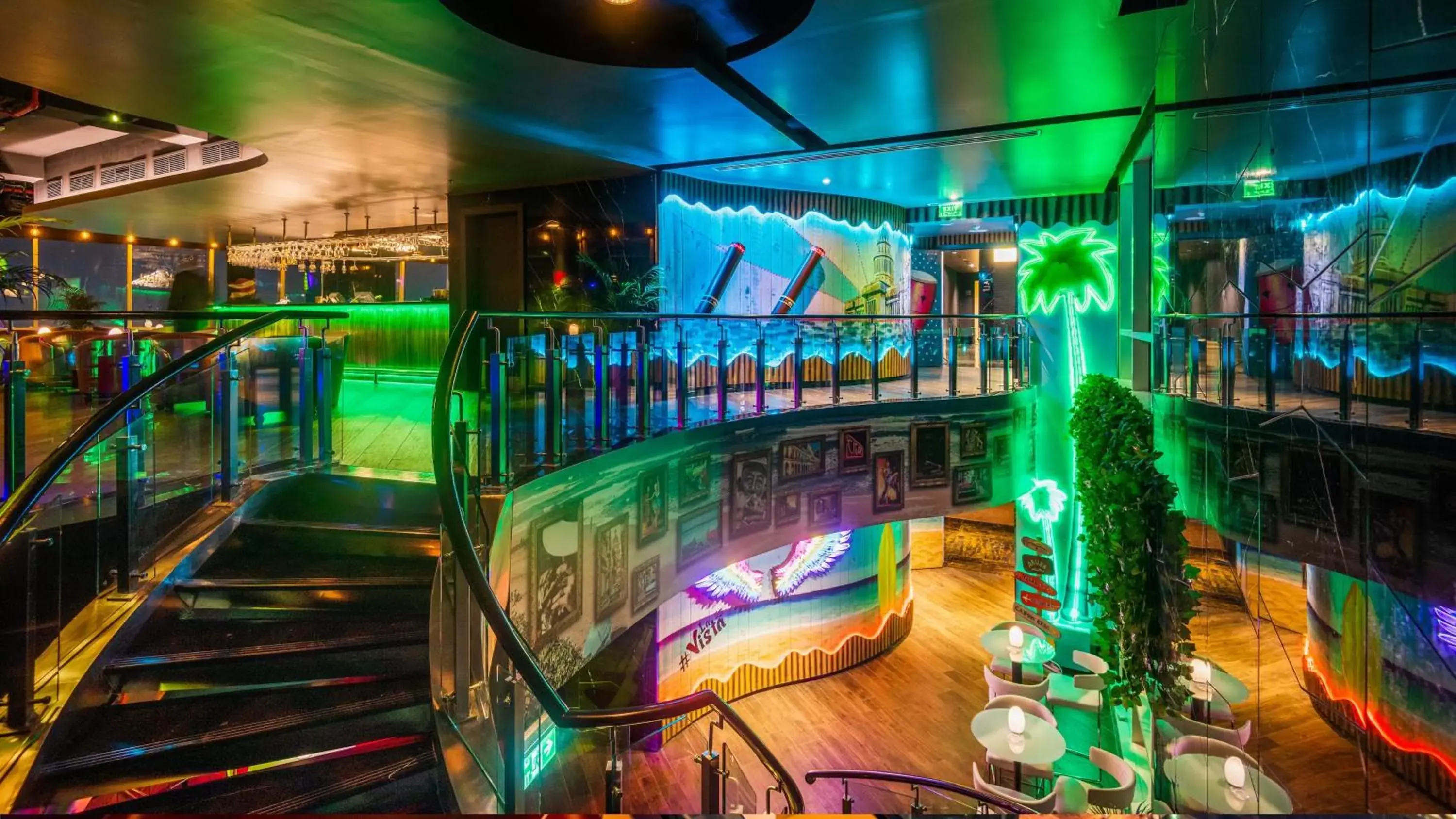 Lounge or bar in InterContinental Doha The City by IHG Lounge or bar in InterContinental Doha The City by IHG